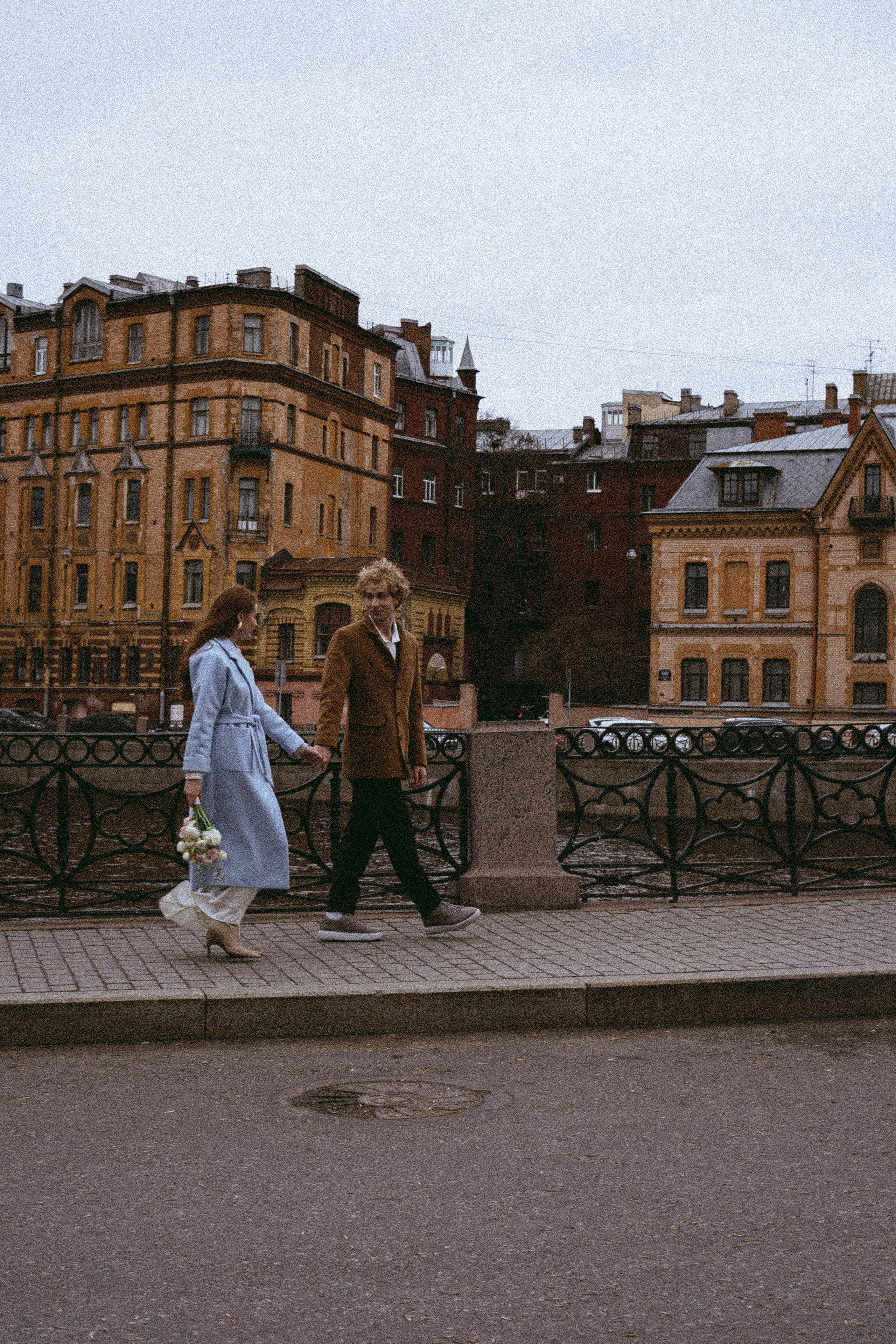 СВАДЕБНАЯ ПРОГУЛКА ПО ПЕТРОГРАДКЕ ВЕСНОЙ (ФОТОСЕССИИЯ ПАРЫ СВАДЕБНАЯ). Профессиональный фотограф, Санкт-Петербург — Виктория Богомолова