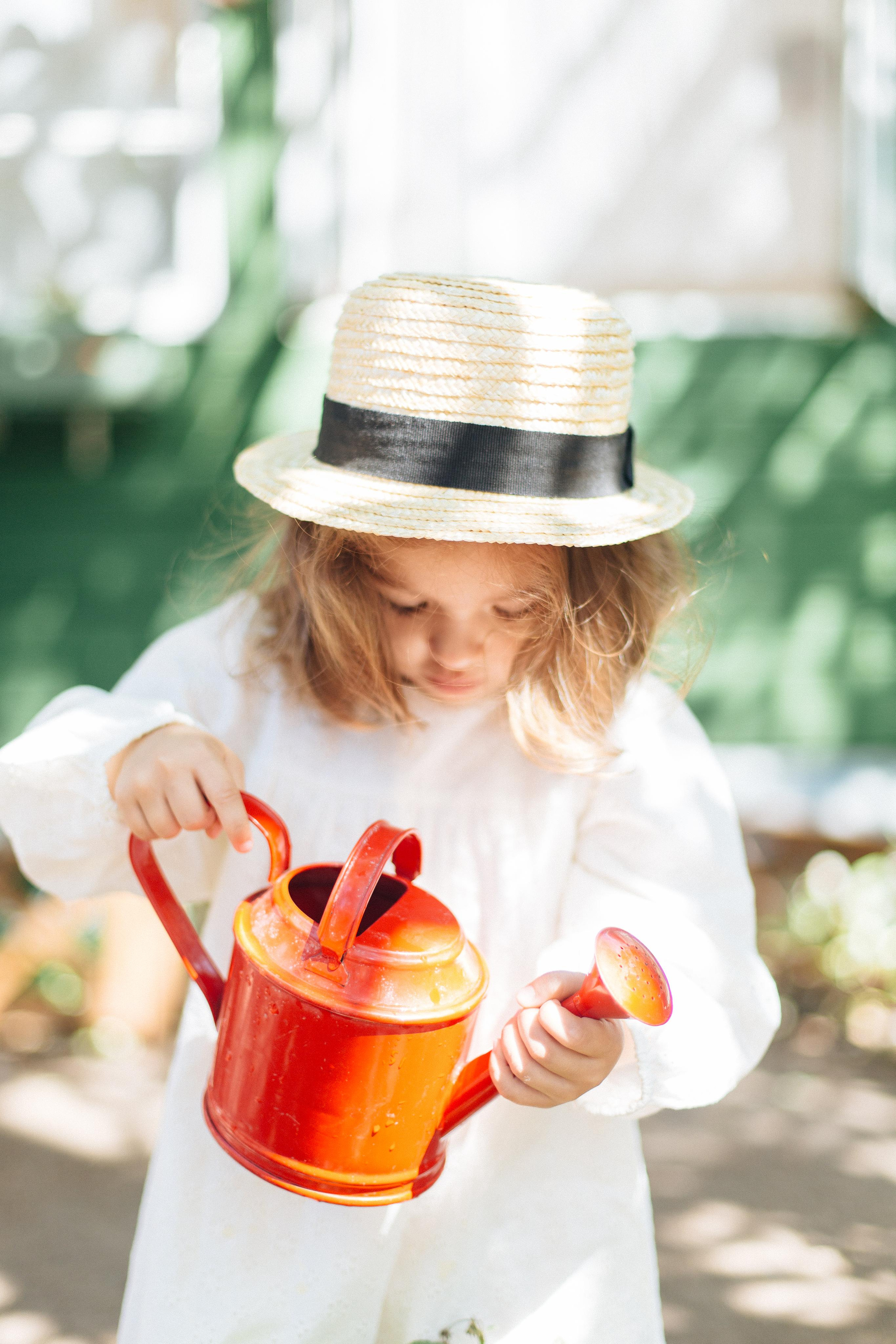Злата и один солнечный день за городом с родителями. Александр Чернин. Семейный и событийный фотограф
