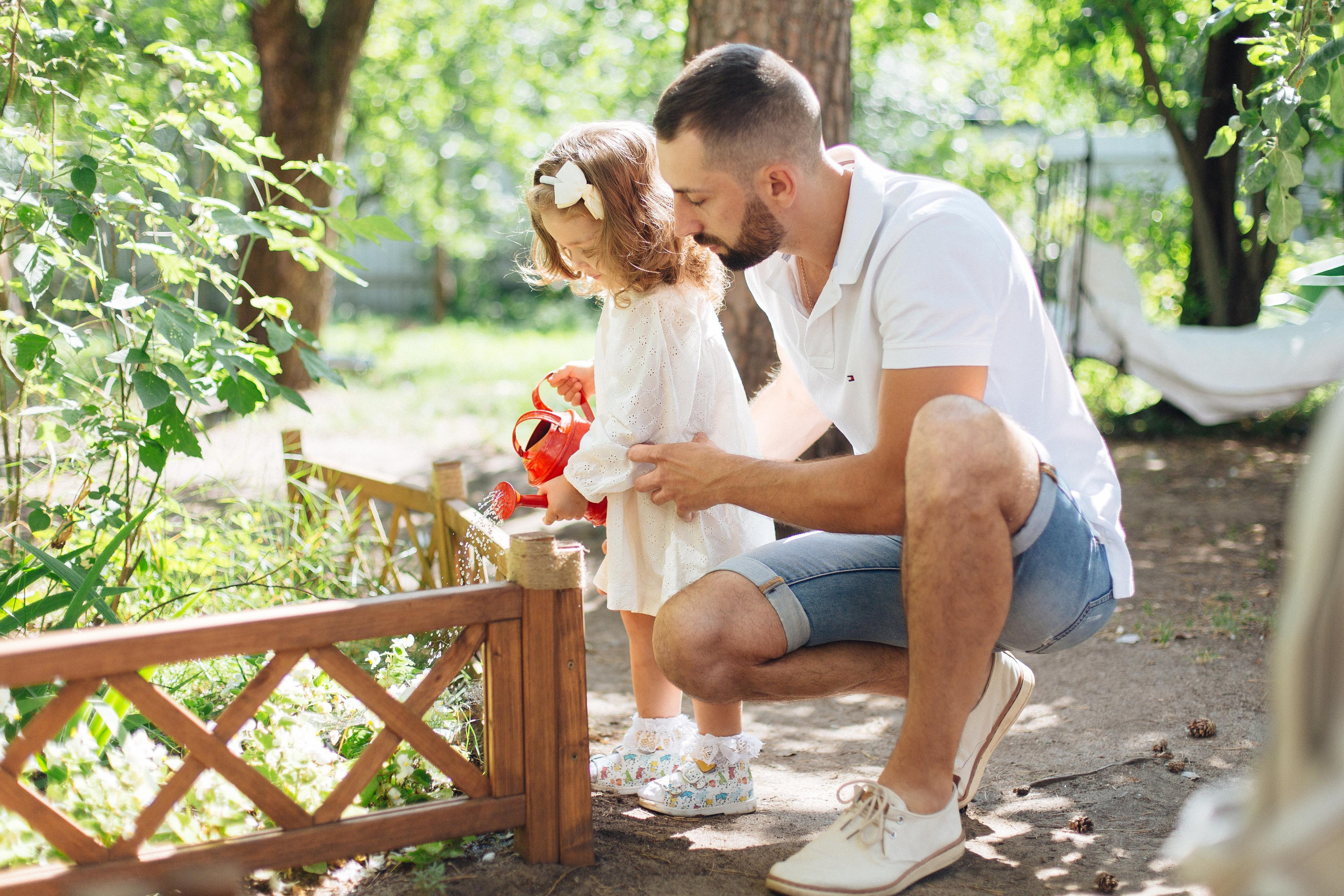 Злата и один солнечный день за городом с родителями. Александр Чернин. Семейный и событийный фотограф