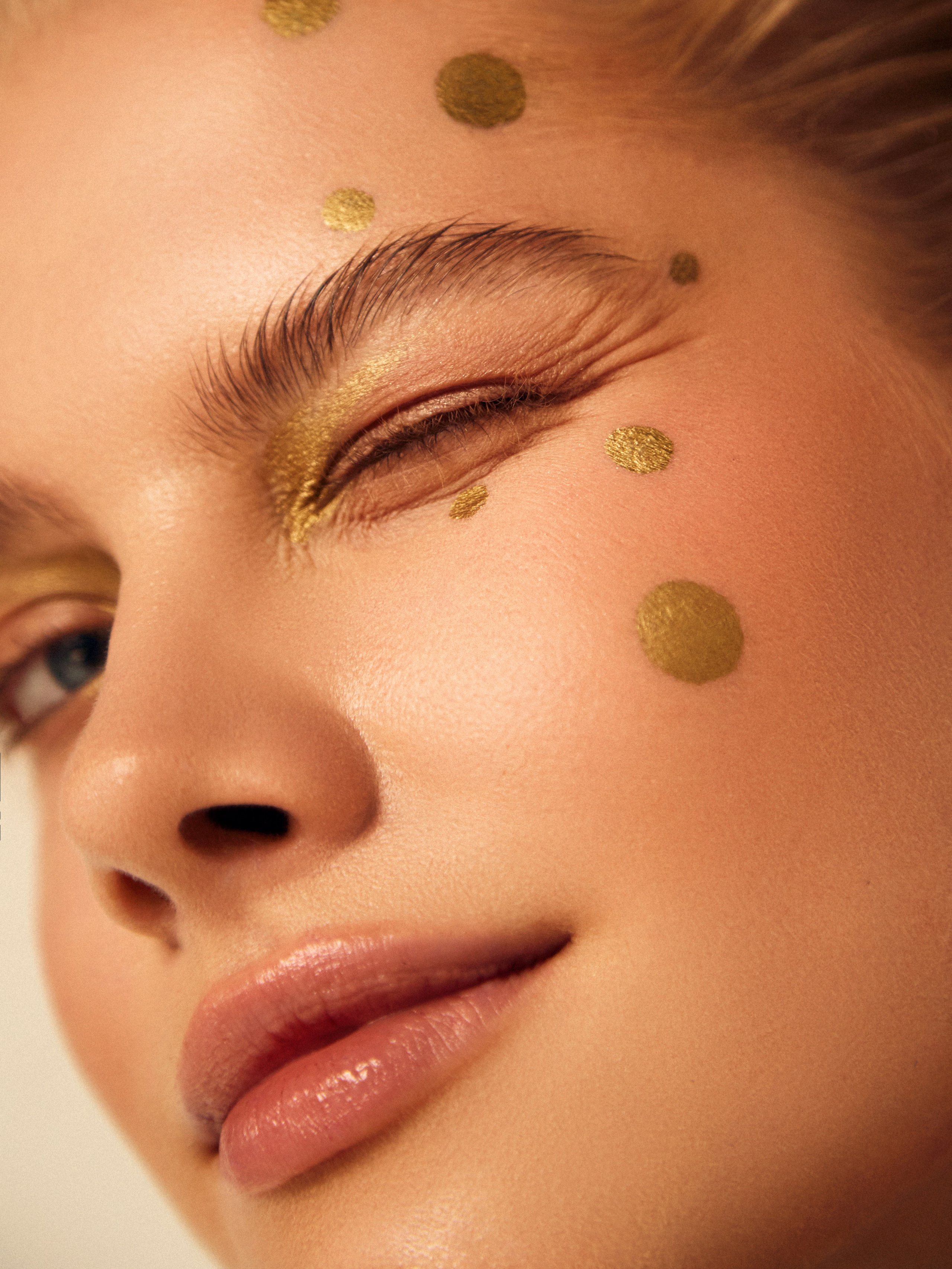 L'Officiel Lithuania. Профессиональный фотограф Федотова Арина