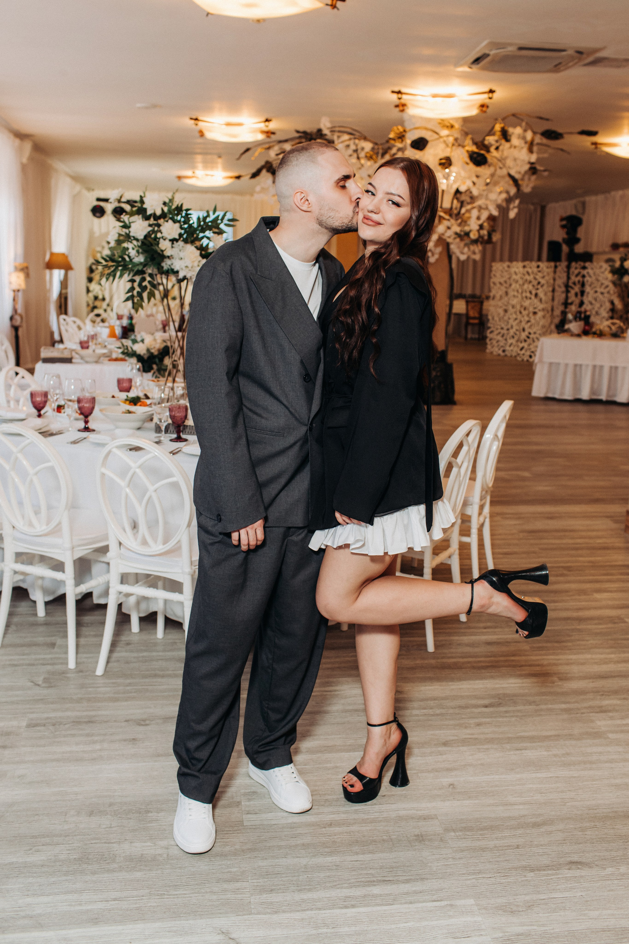 Vlad & Nadya (Saint-Petersburg, Russia). Destination wedding photographer Peter Letu