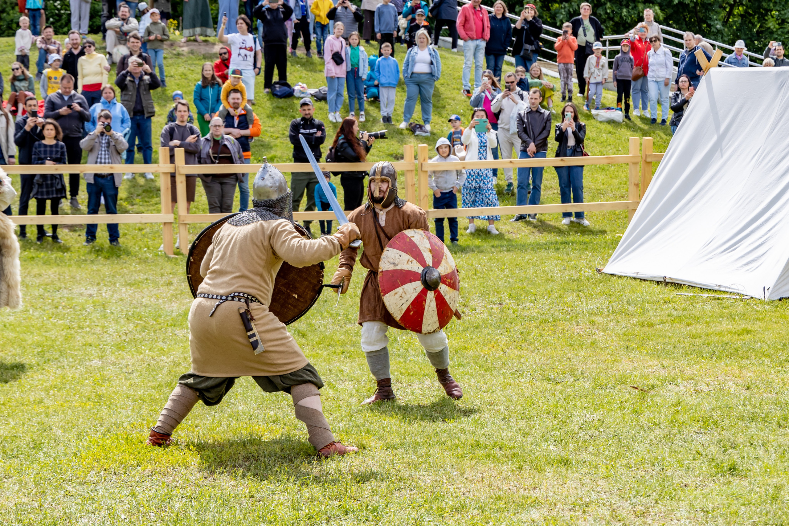 Времена и эпохи 2023 парк Лужкова. Репортажный, семейный и студийный фотограф в Москве Демин Алексей