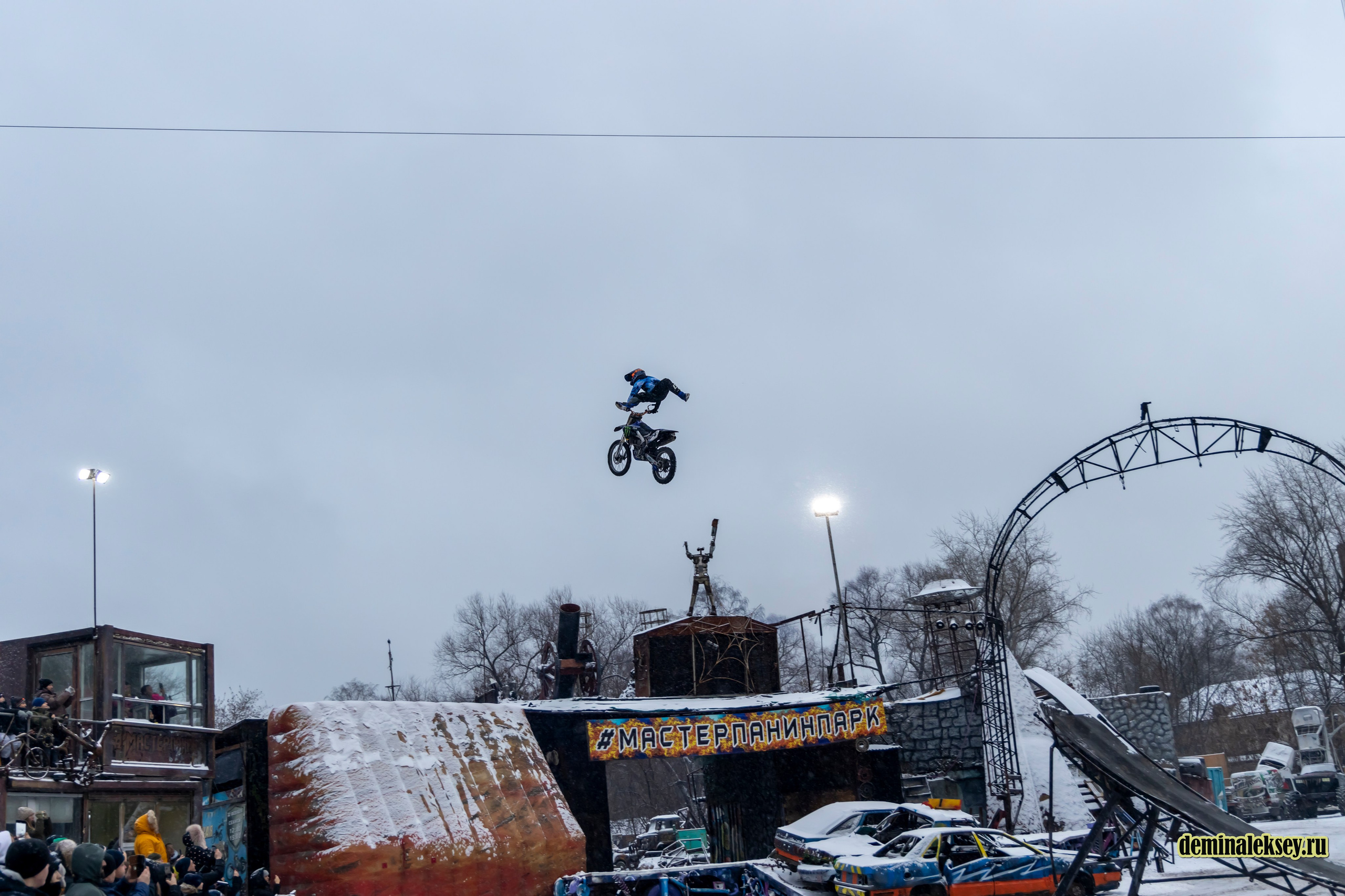 Танки против Монстр-Траков. Репортажный, семейный и студийный фотограф в Москве Демин Алексей
