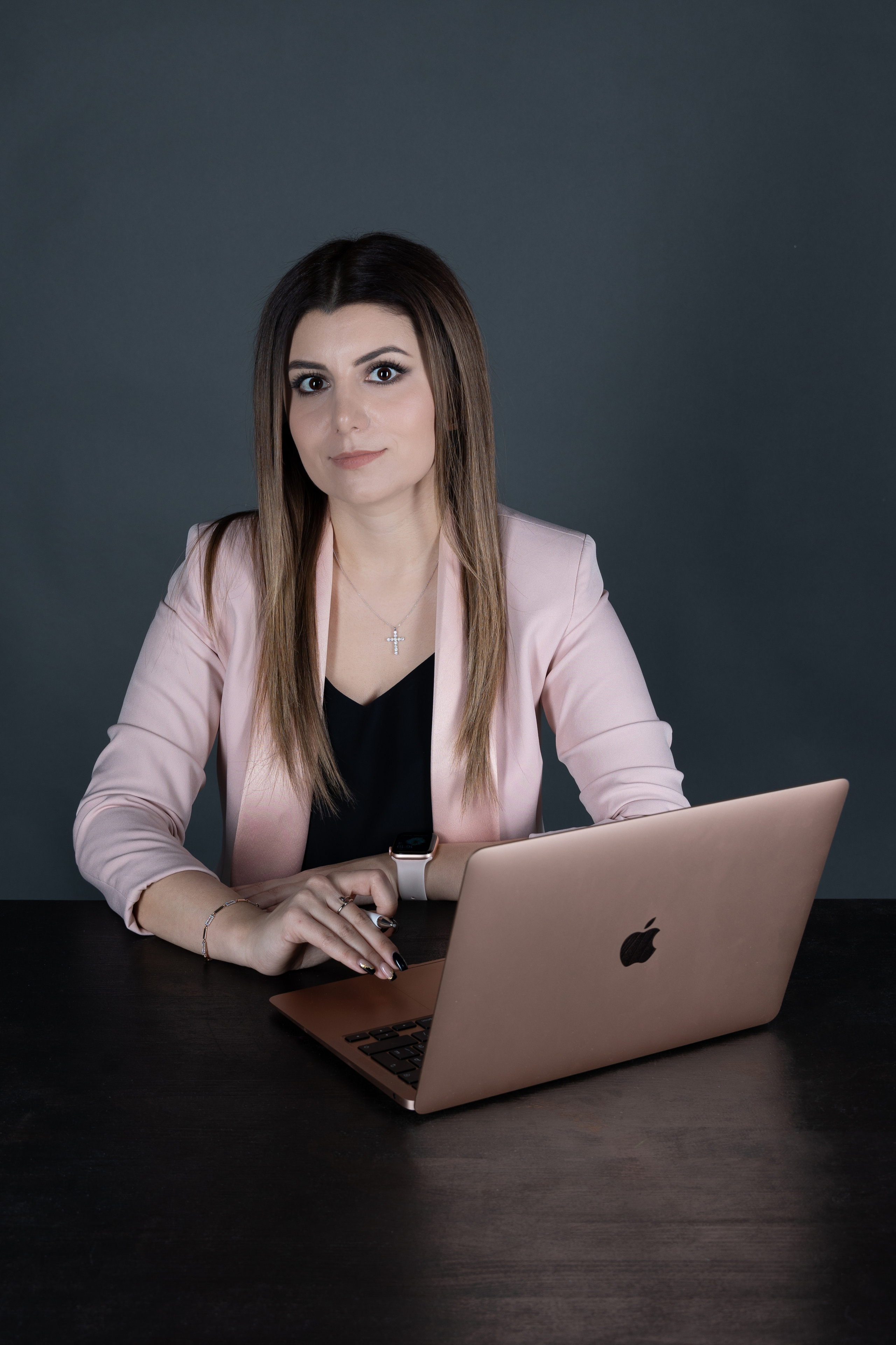 ЛЕНА ПРЕПОДАВАТЕЛЬ АНГЛИЙСКОГО ЯЗЫКА. Фотограф Владимир Роля