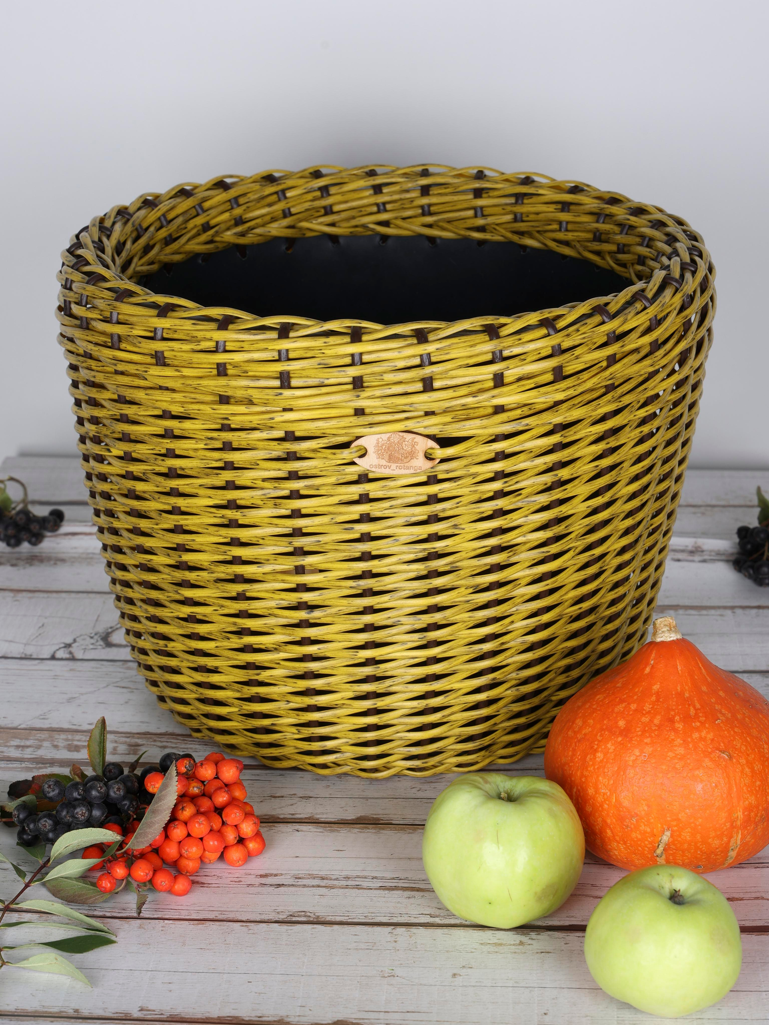 КОРЗИНЫ РОТАНГ. Фотограф Владимир Роля
