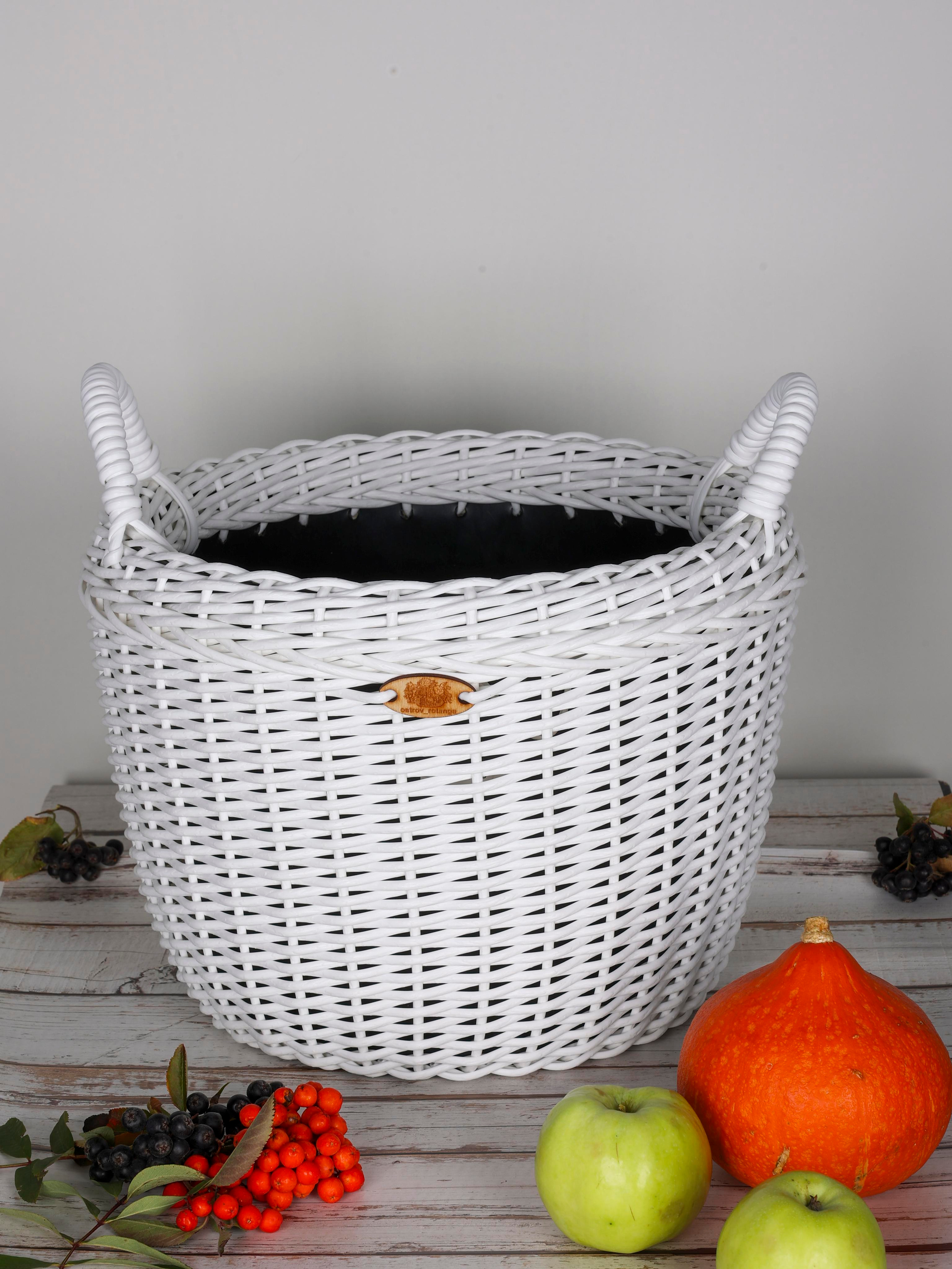 КОРЗИНЫ РОТАНГ. Фотограф Владимир Роля