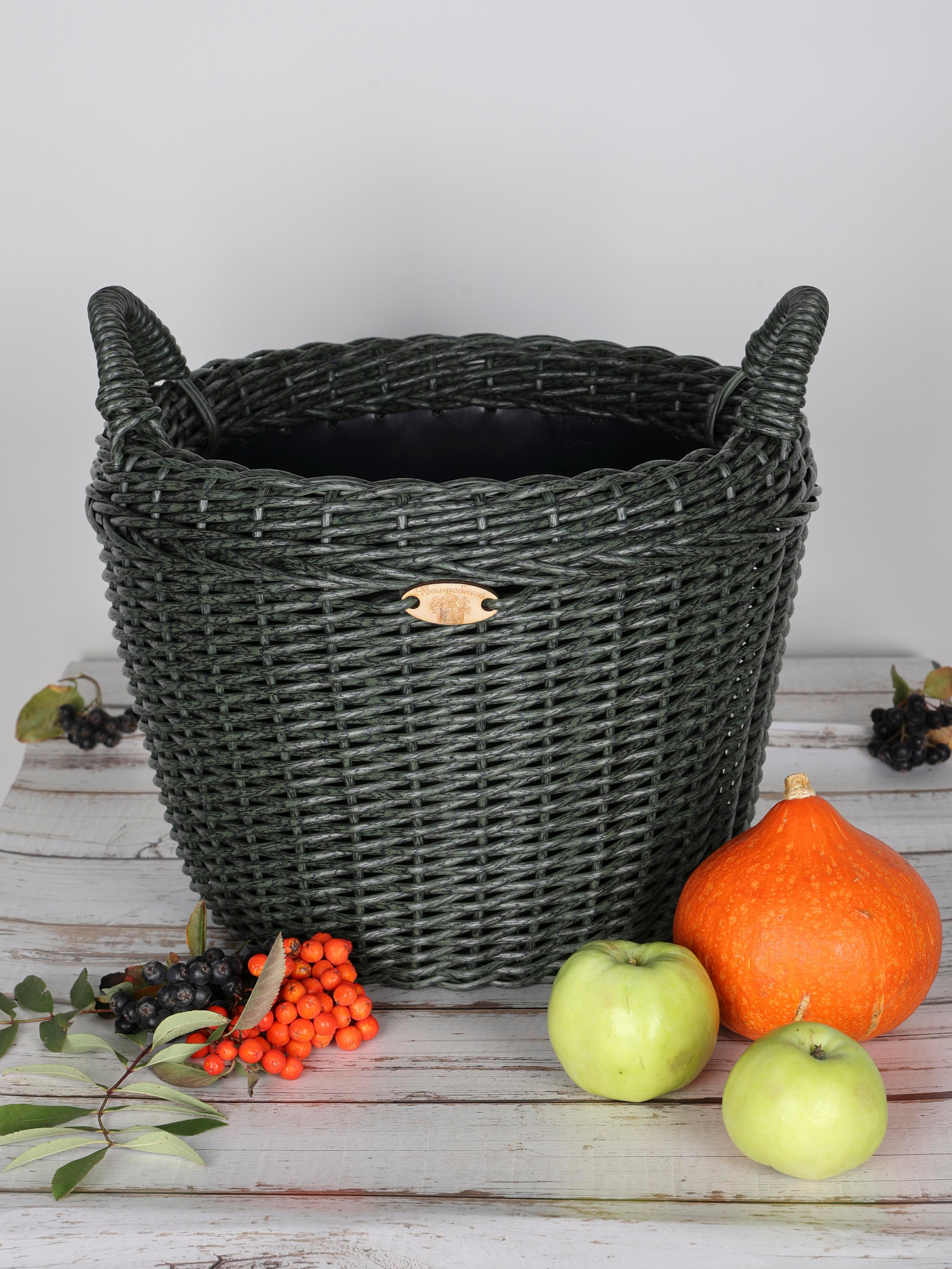 КОРЗИНЫ РОТАНГ. Фотограф Владимир Роля