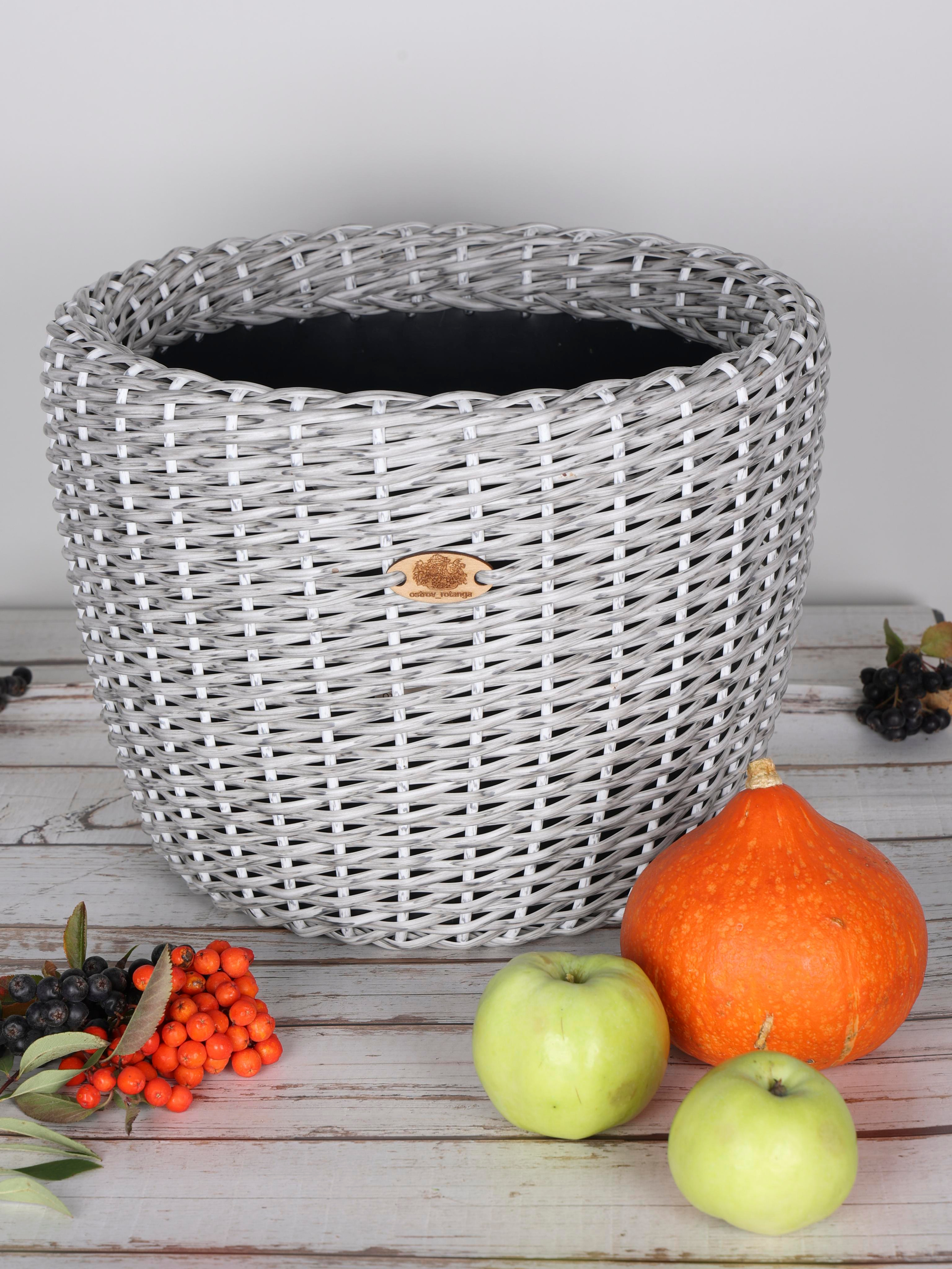 КОРЗИНЫ РОТАНГ. Фотограф Владимир Роля