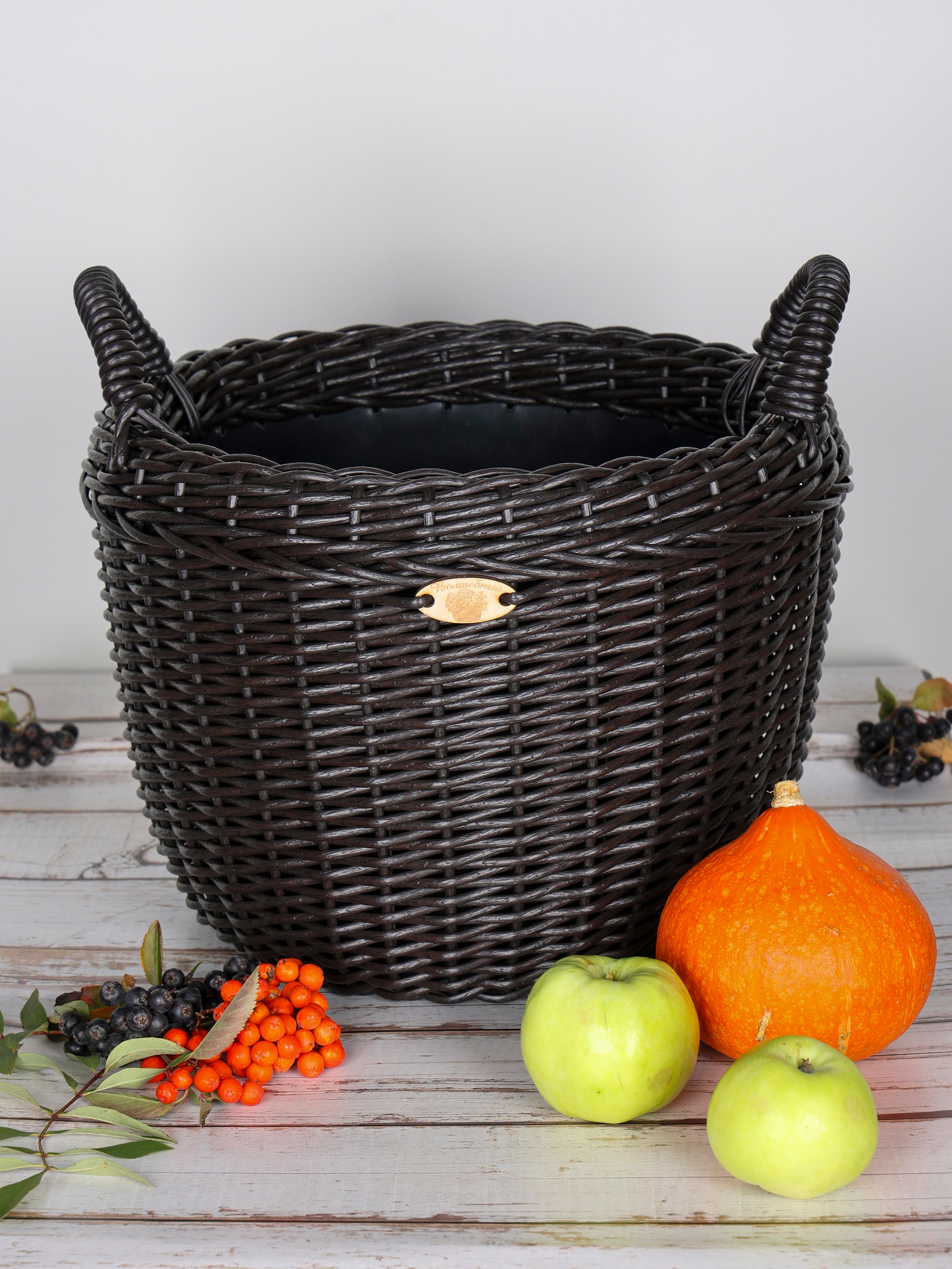 КОРЗИНЫ РОТАНГ. Фотограф Владимир Роля