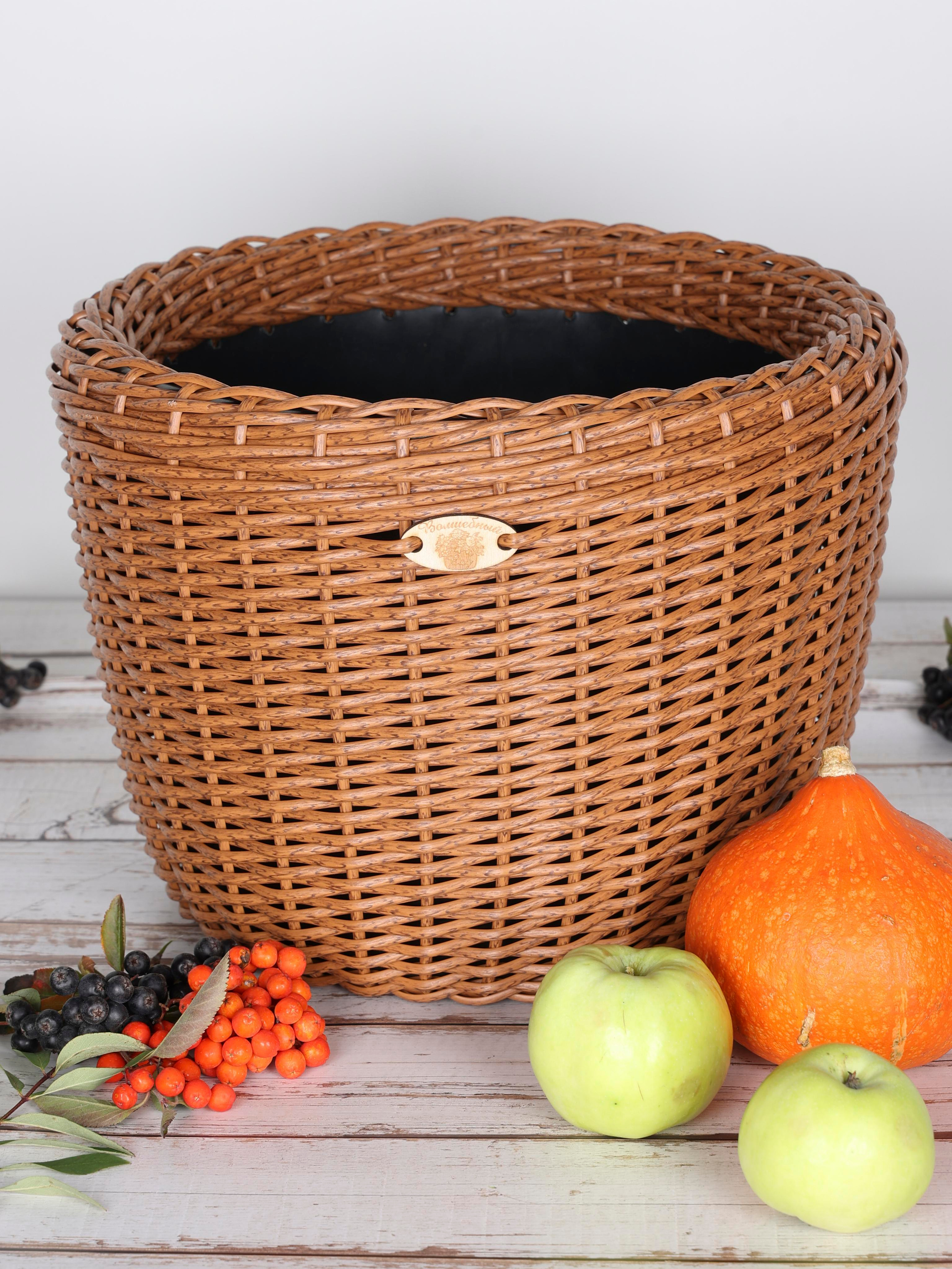 КОРЗИНЫ РОТАНГ. Фотограф Владимир Роля