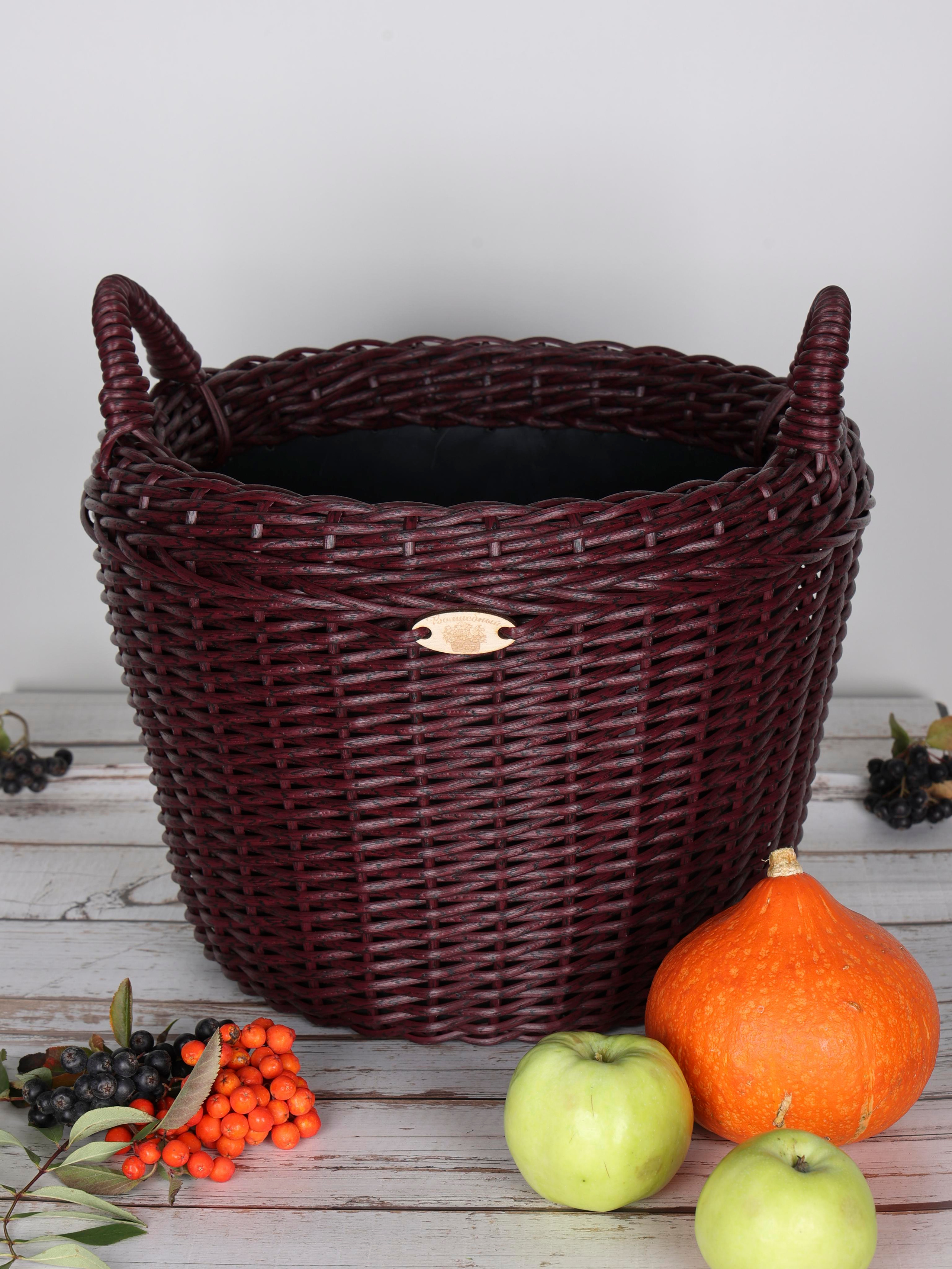 КОРЗИНЫ РОТАНГ. Фотограф Владимир Роля