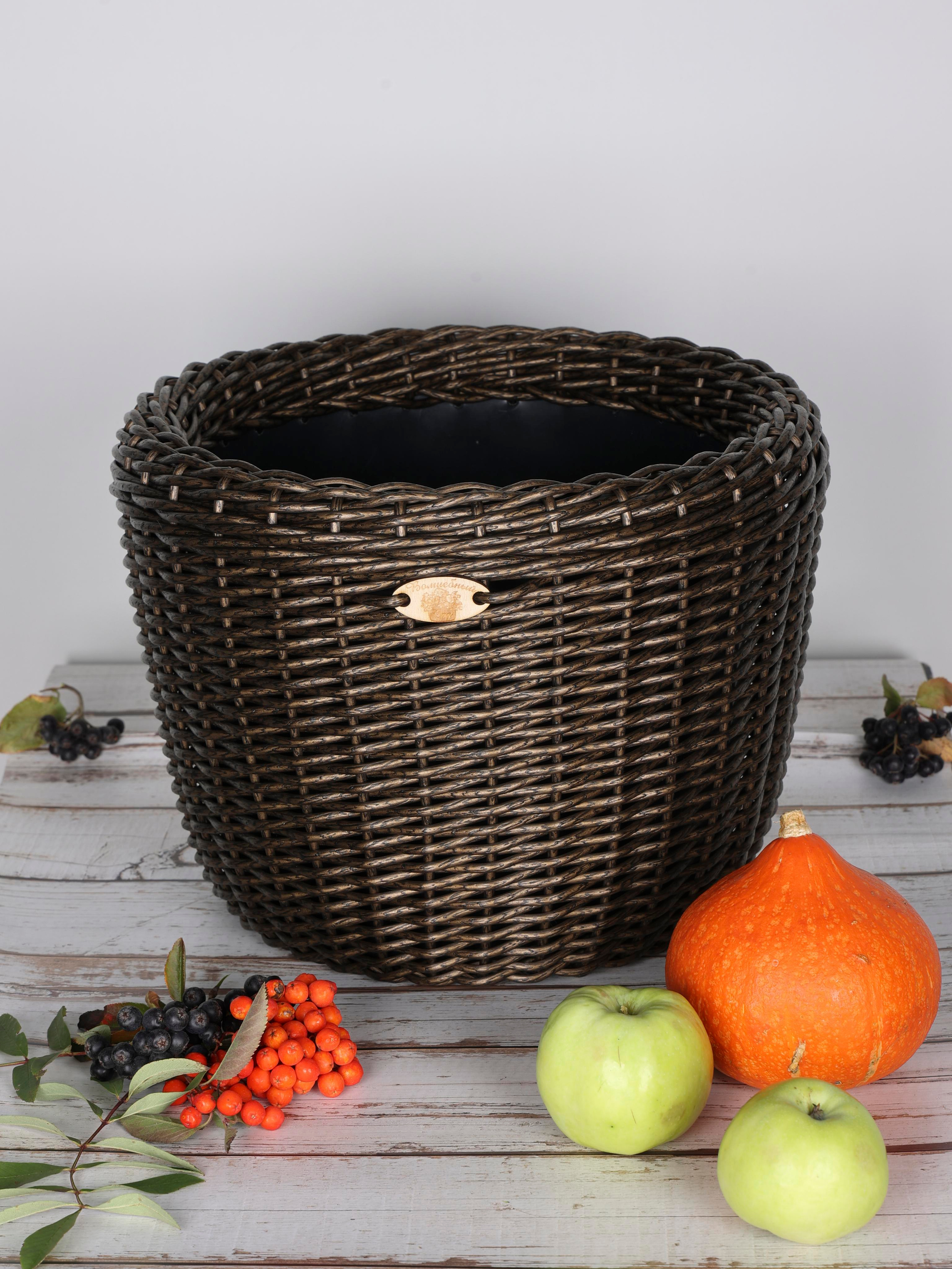 КОРЗИНЫ РОТАНГ. Фотограф Владимир Роля