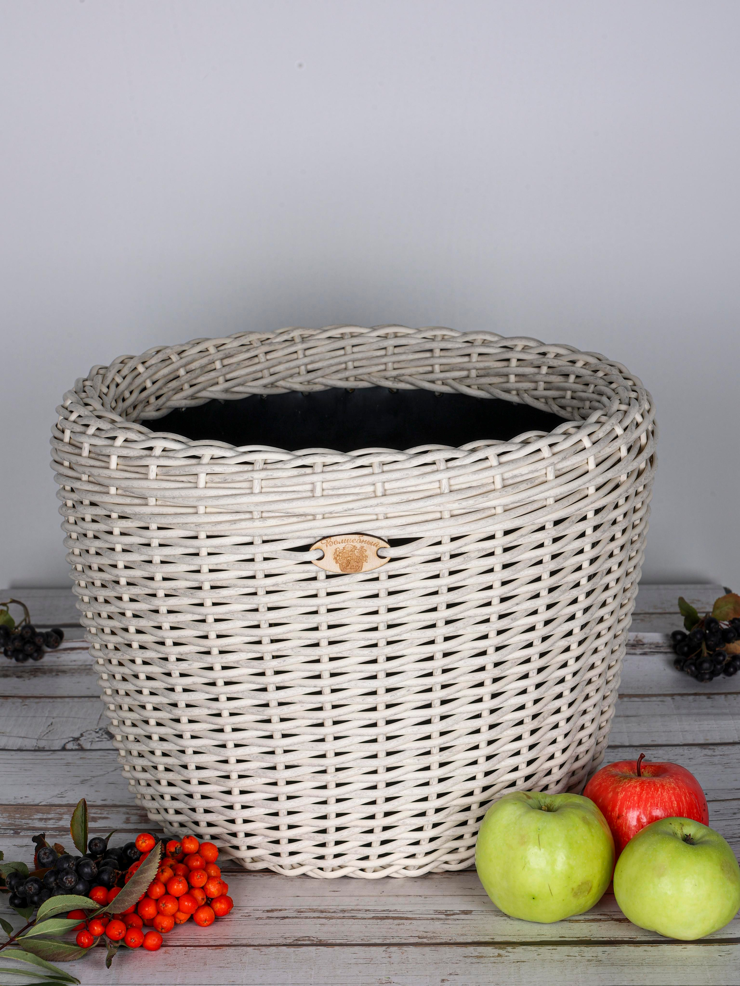 КОРЗИНЫ РОТАНГ. Фотограф Владимир Роля