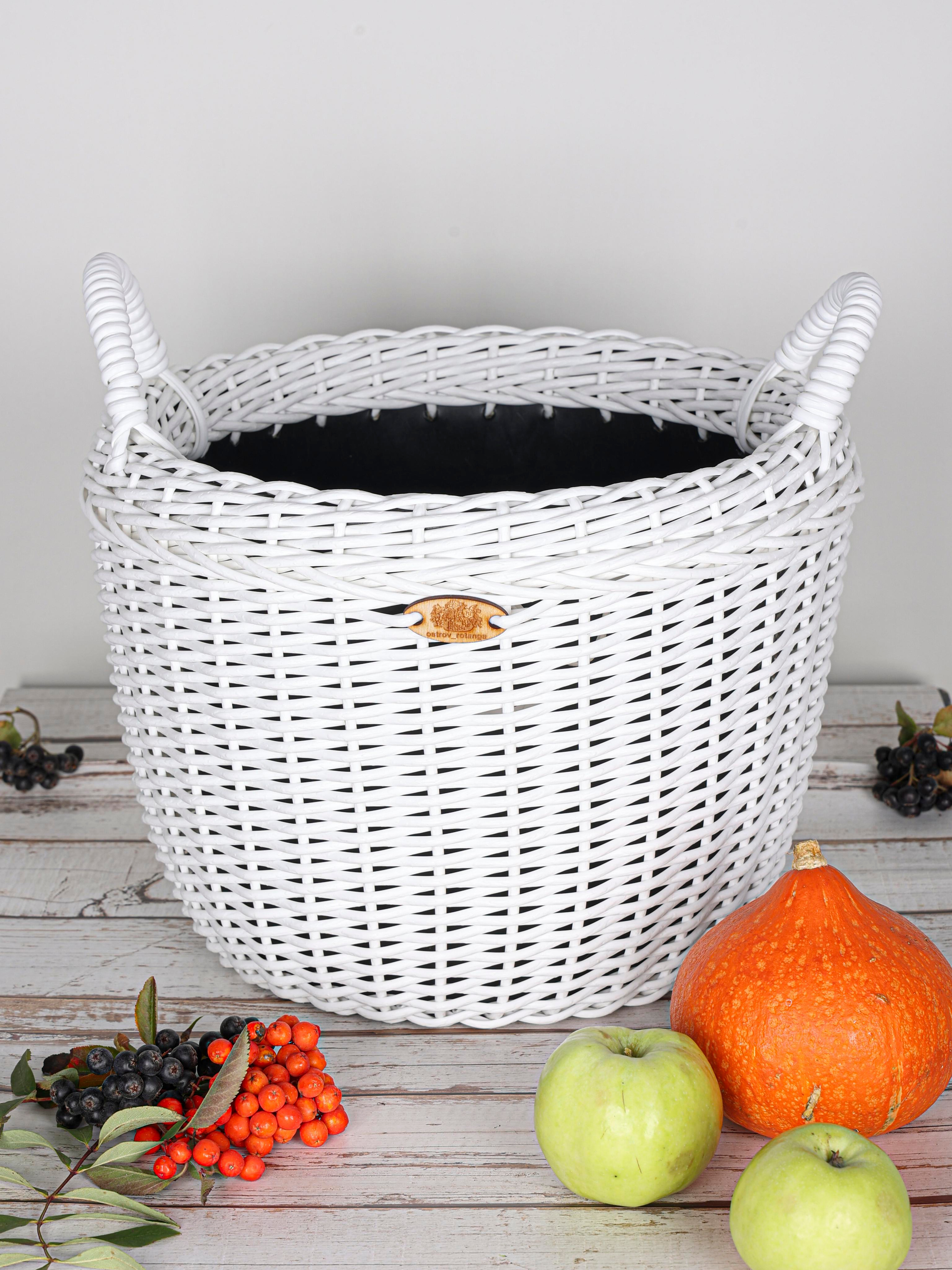 КОРЗИНЫ РОТАНГ. Фотограф Владимир Роля