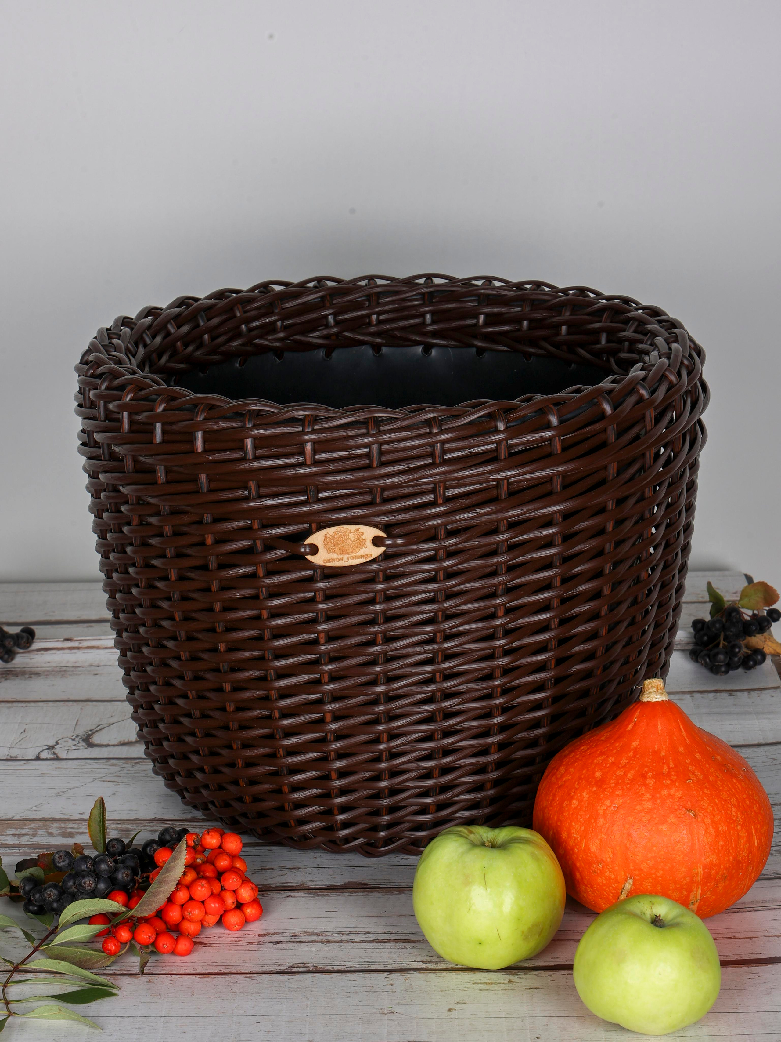 КОРЗИНЫ РОТАНГ. Фотограф Владимир Роля