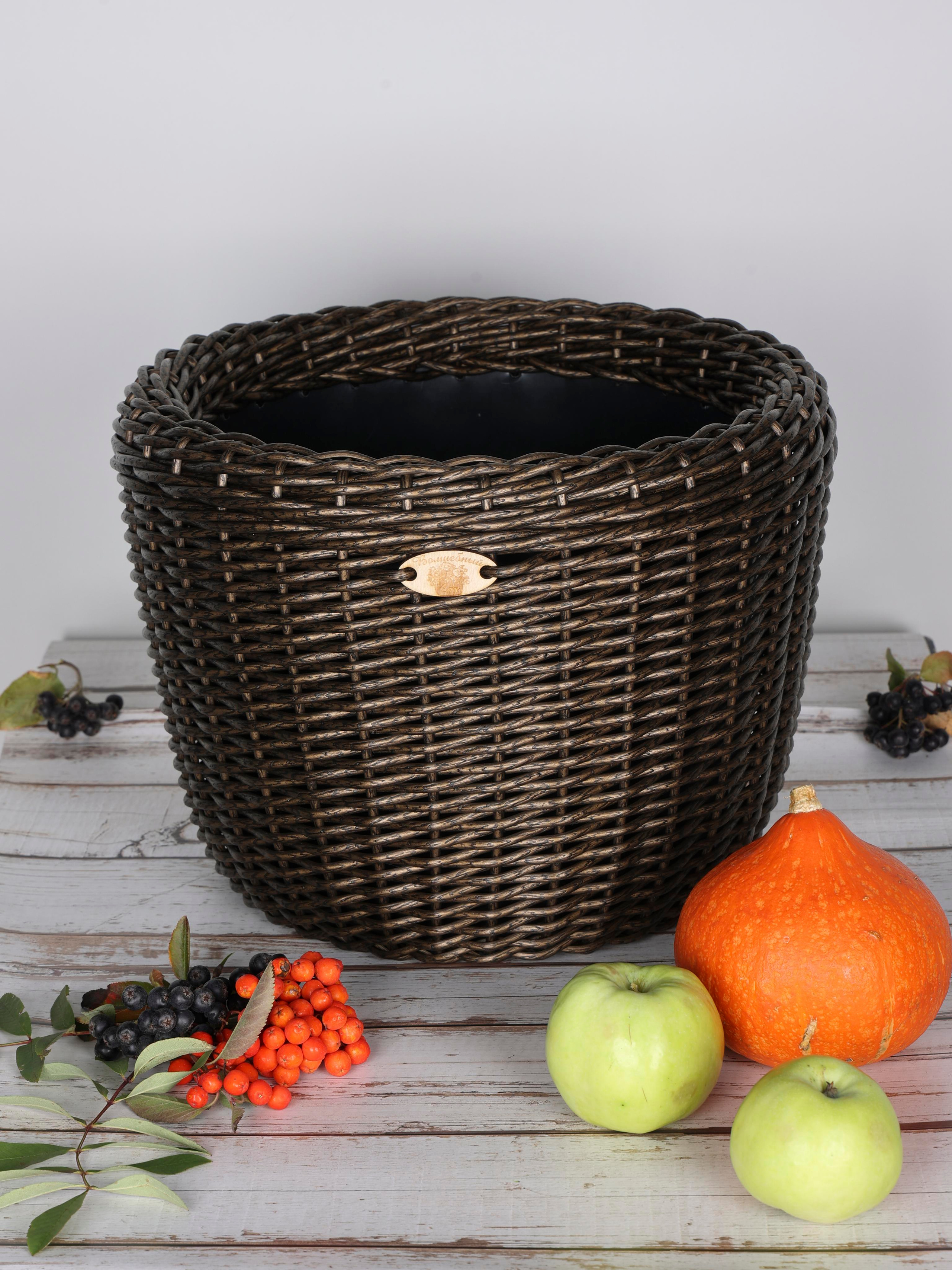 КОРЗИНЫ РОТАНГ. Фотограф Владимир Роля