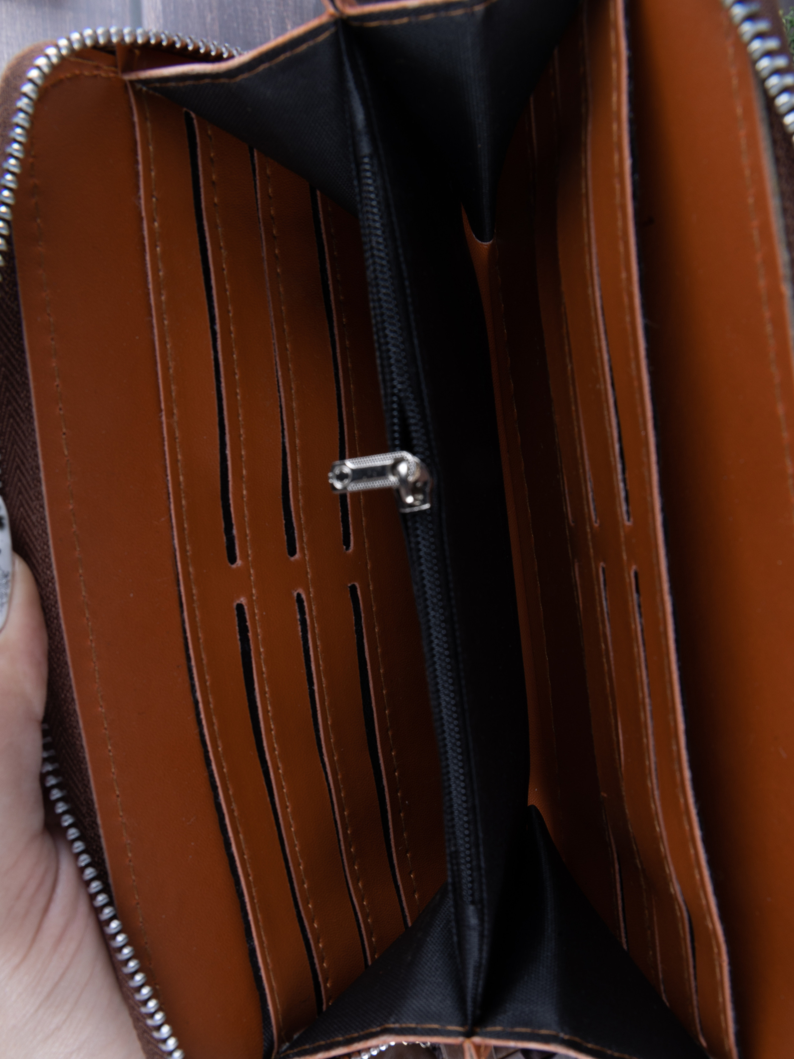 СУМКИ. Фотограф Владимир Роля