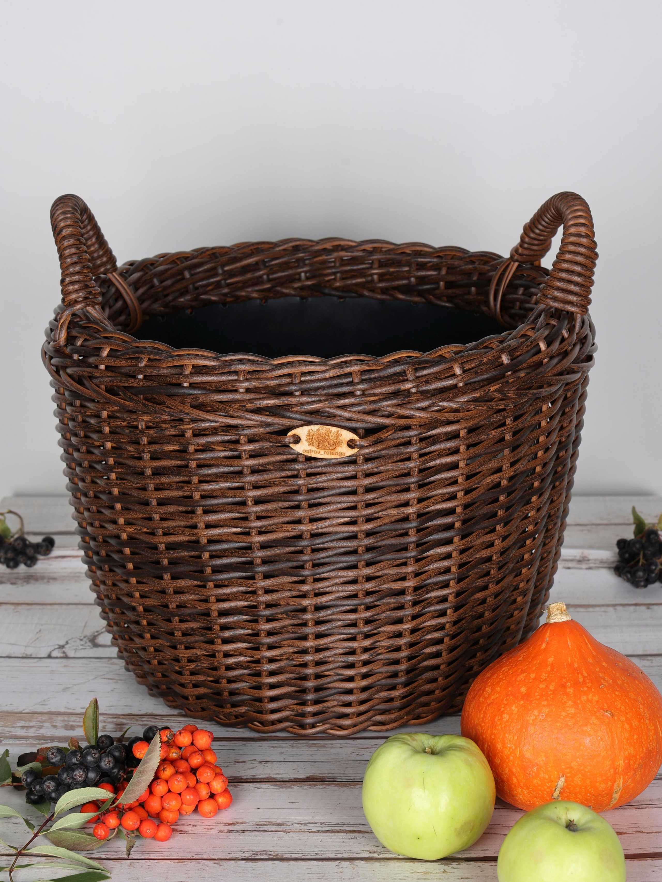 КОРЗИНЫ РОТАНГ. Фотограф Владимир Роля