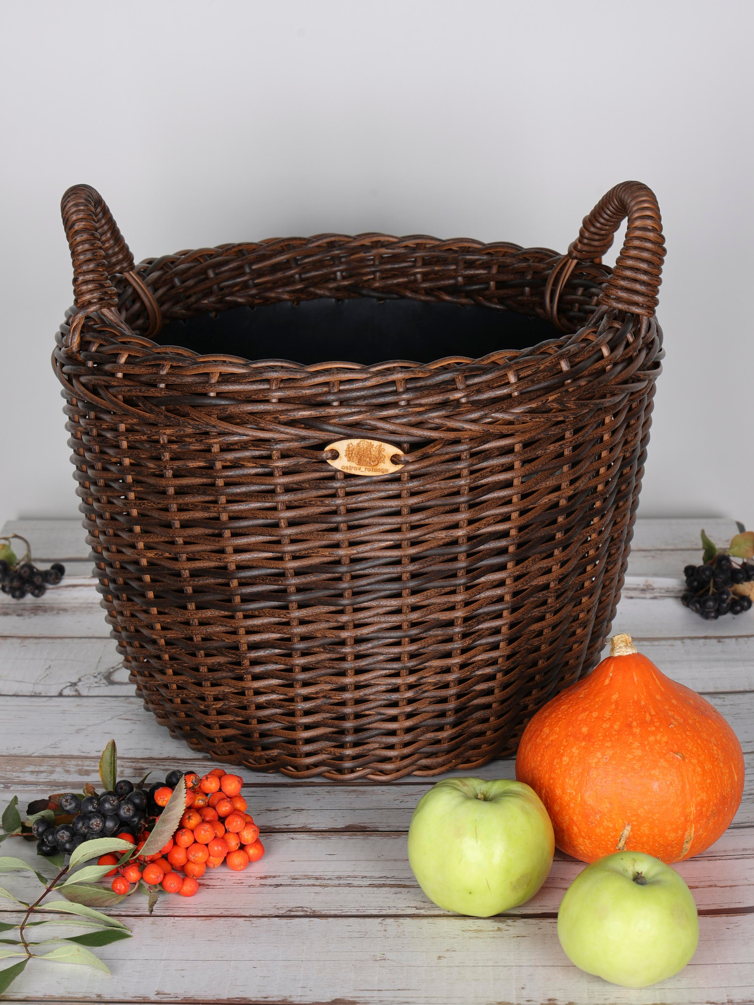 КОРЗИНЫ РОТАНГ. Фотограф Владимир Роля