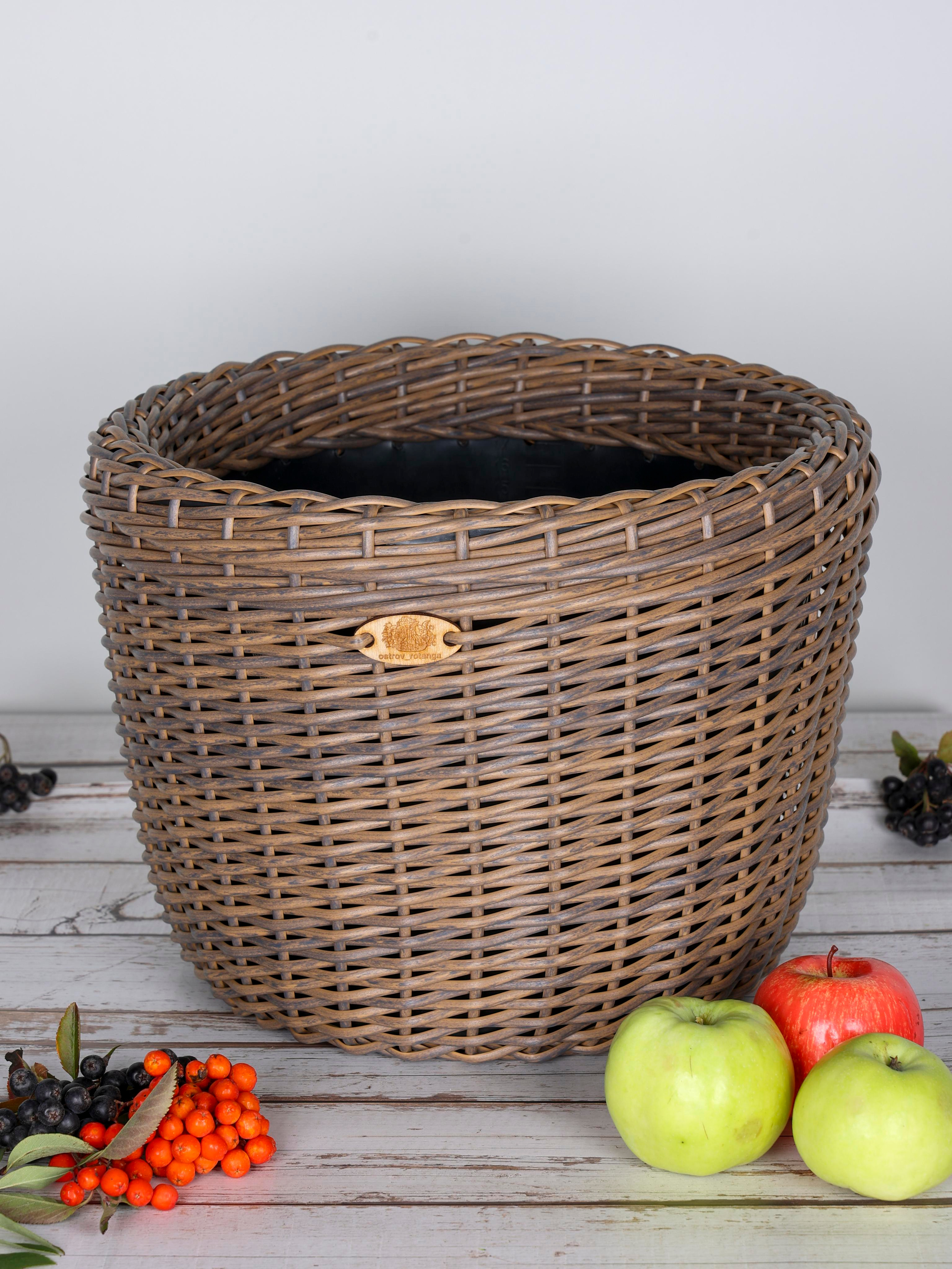 КОРЗИНЫ РОТАНГ. Фотограф Владимир Роля