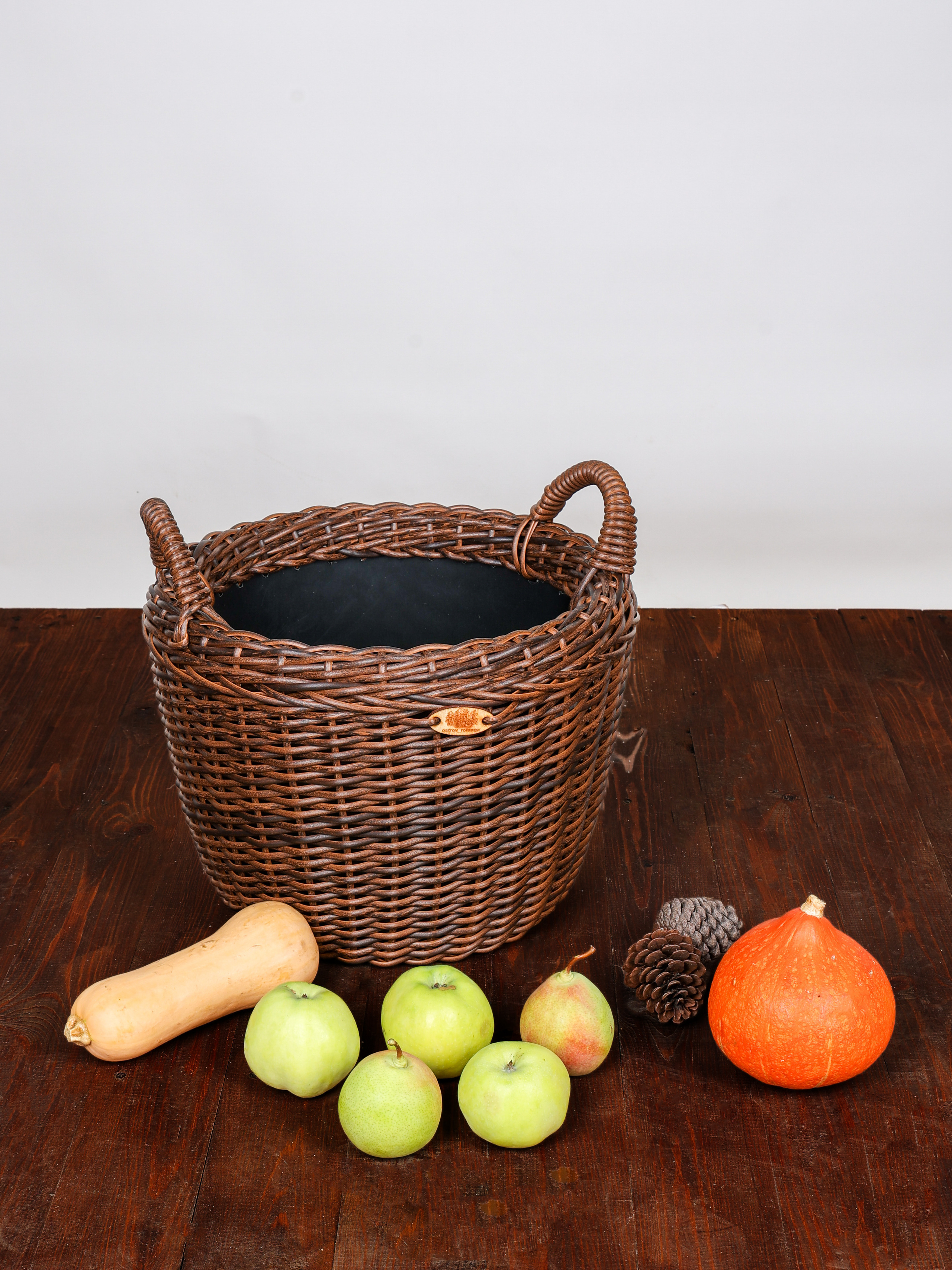 КОРЗИНЫ РОТАНГ. Фотограф Владимир Роля