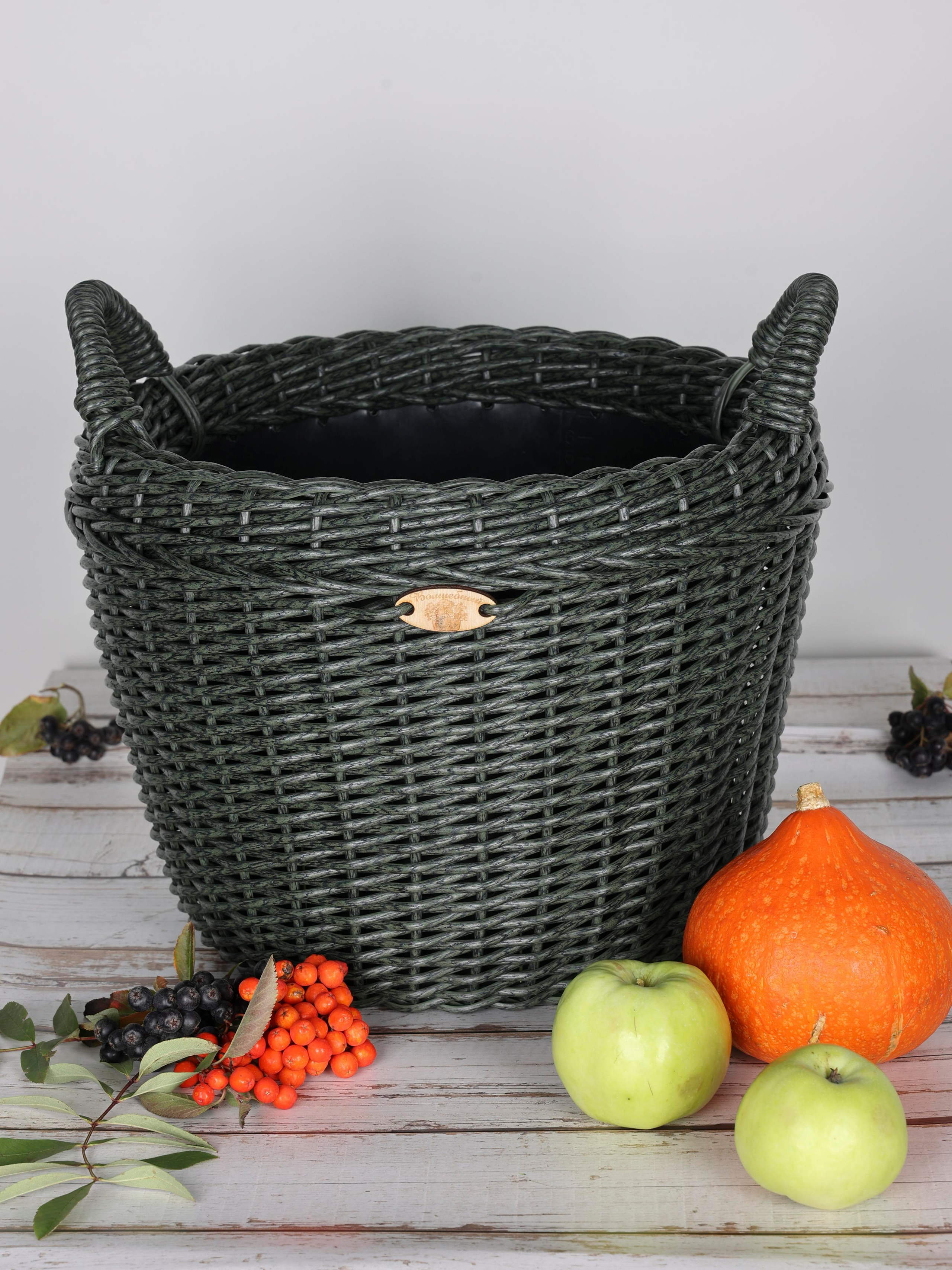 КОРЗИНЫ РОТАНГ. Фотограф Владимир Роля