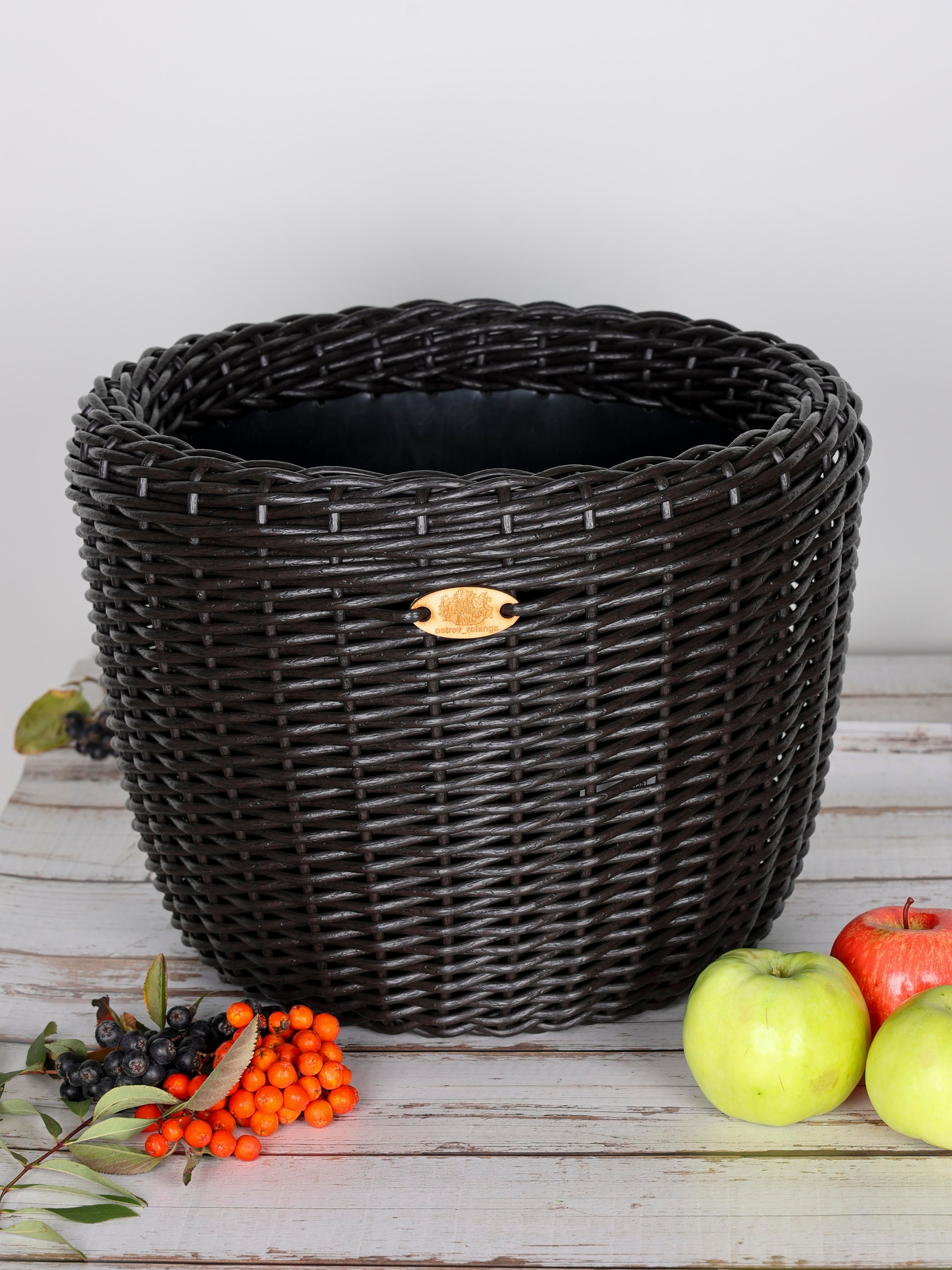 КОРЗИНЫ РОТАНГ. Фотограф Владимир Роля