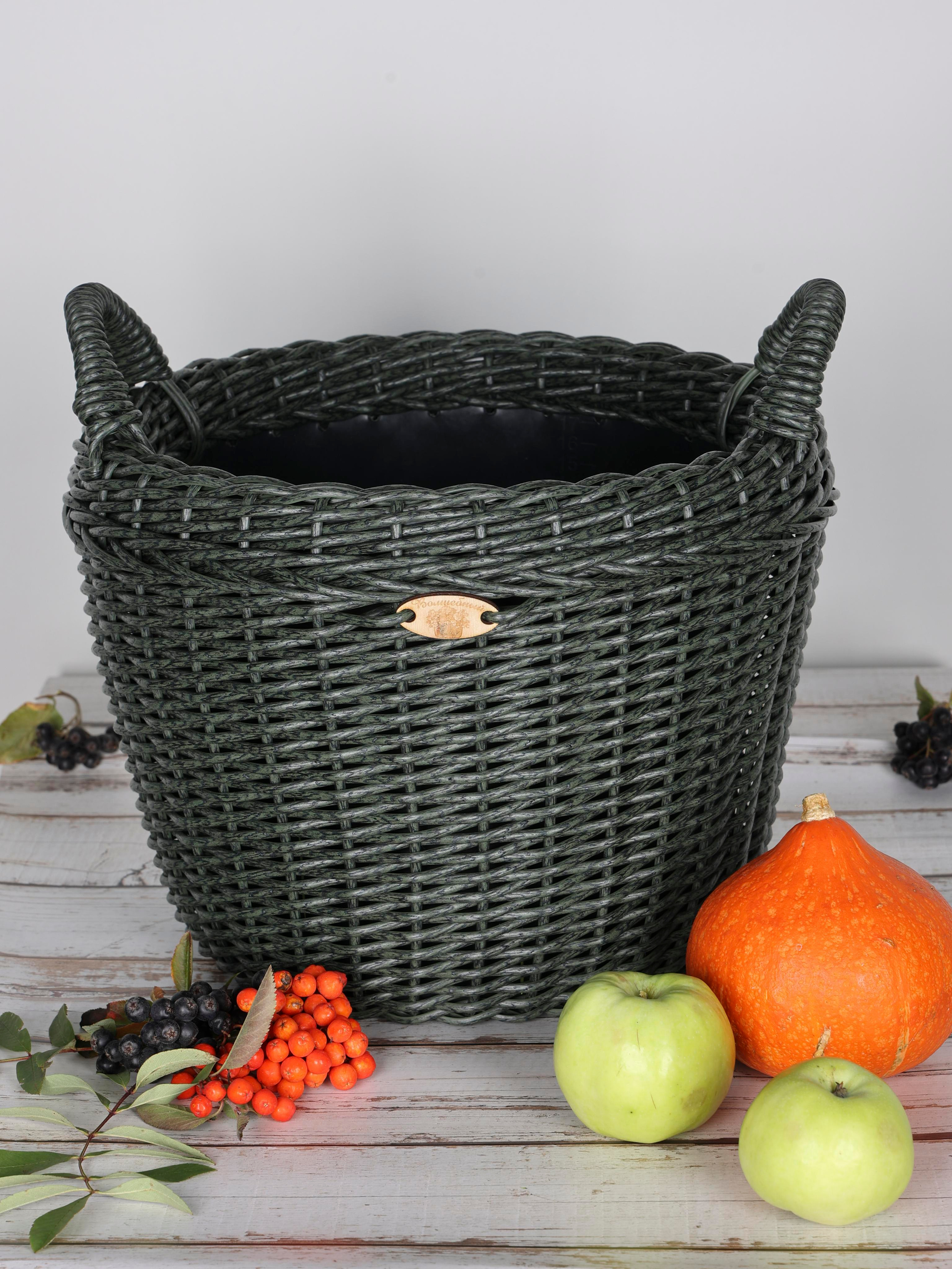 КОРЗИНЫ РОТАНГ. Фотограф Владимир Роля