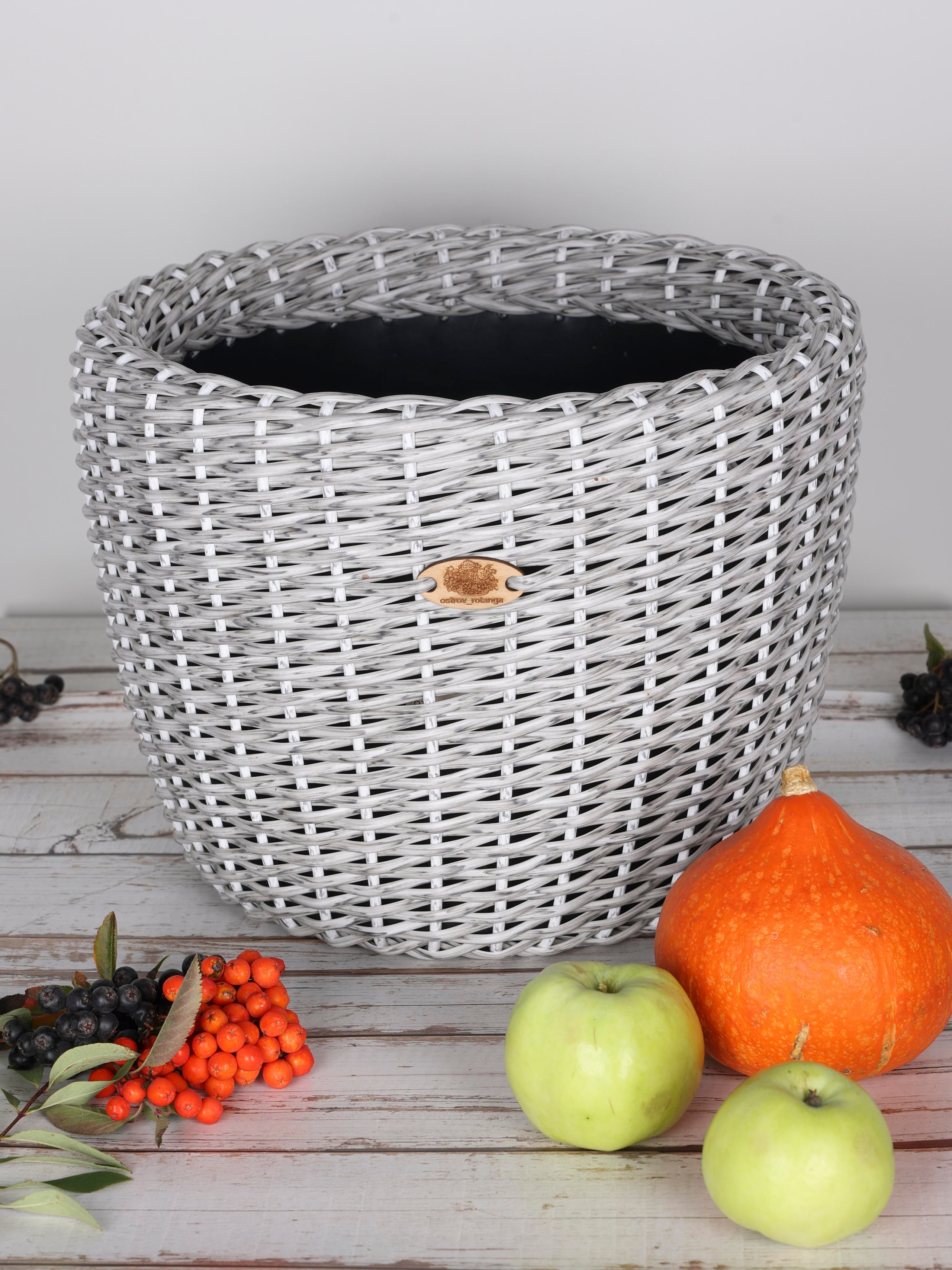 КОРЗИНЫ РОТАНГ. Фотограф Владимир Роля