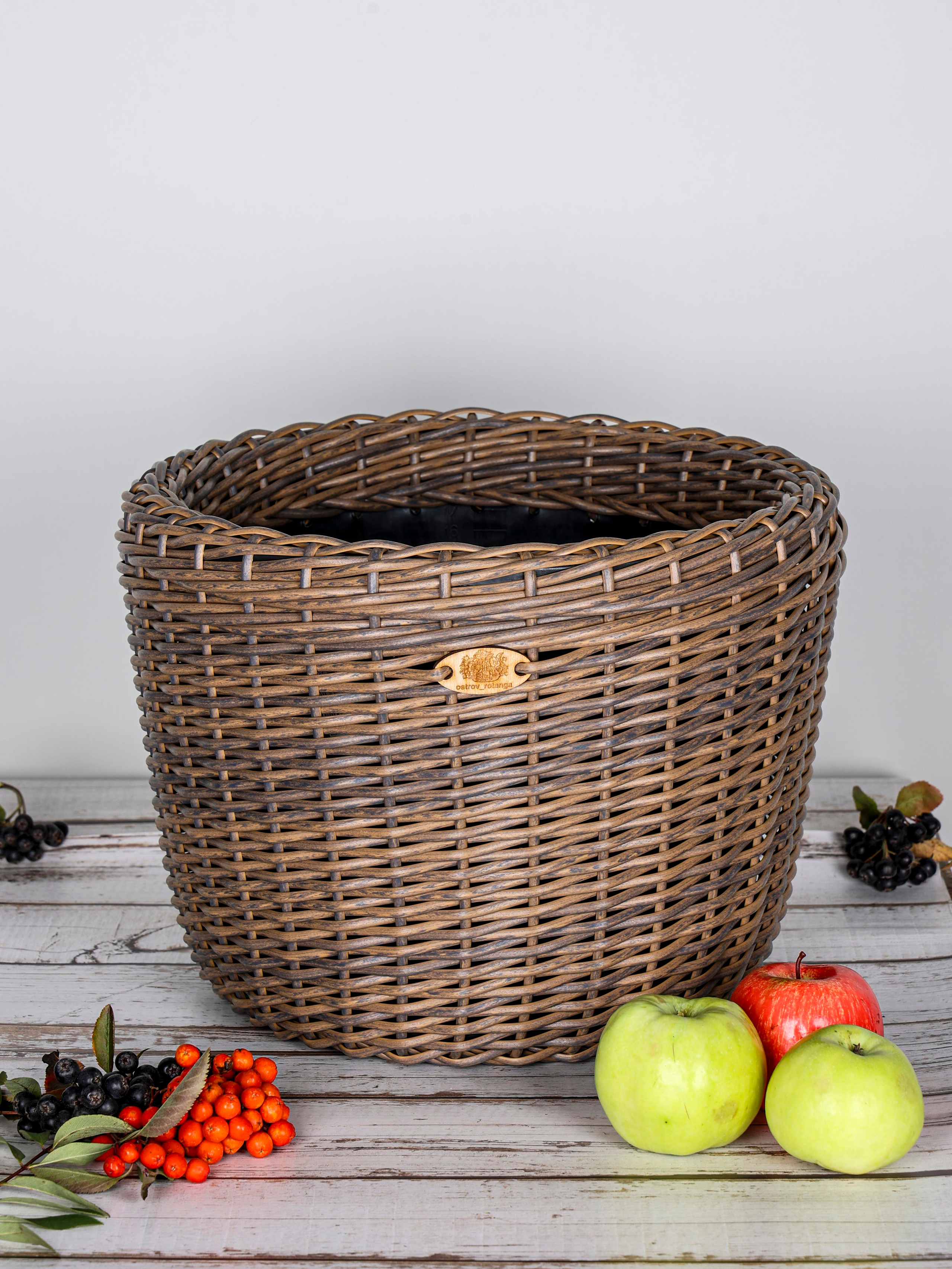 КОРЗИНЫ РОТАНГ. Фотограф Владимир Роля