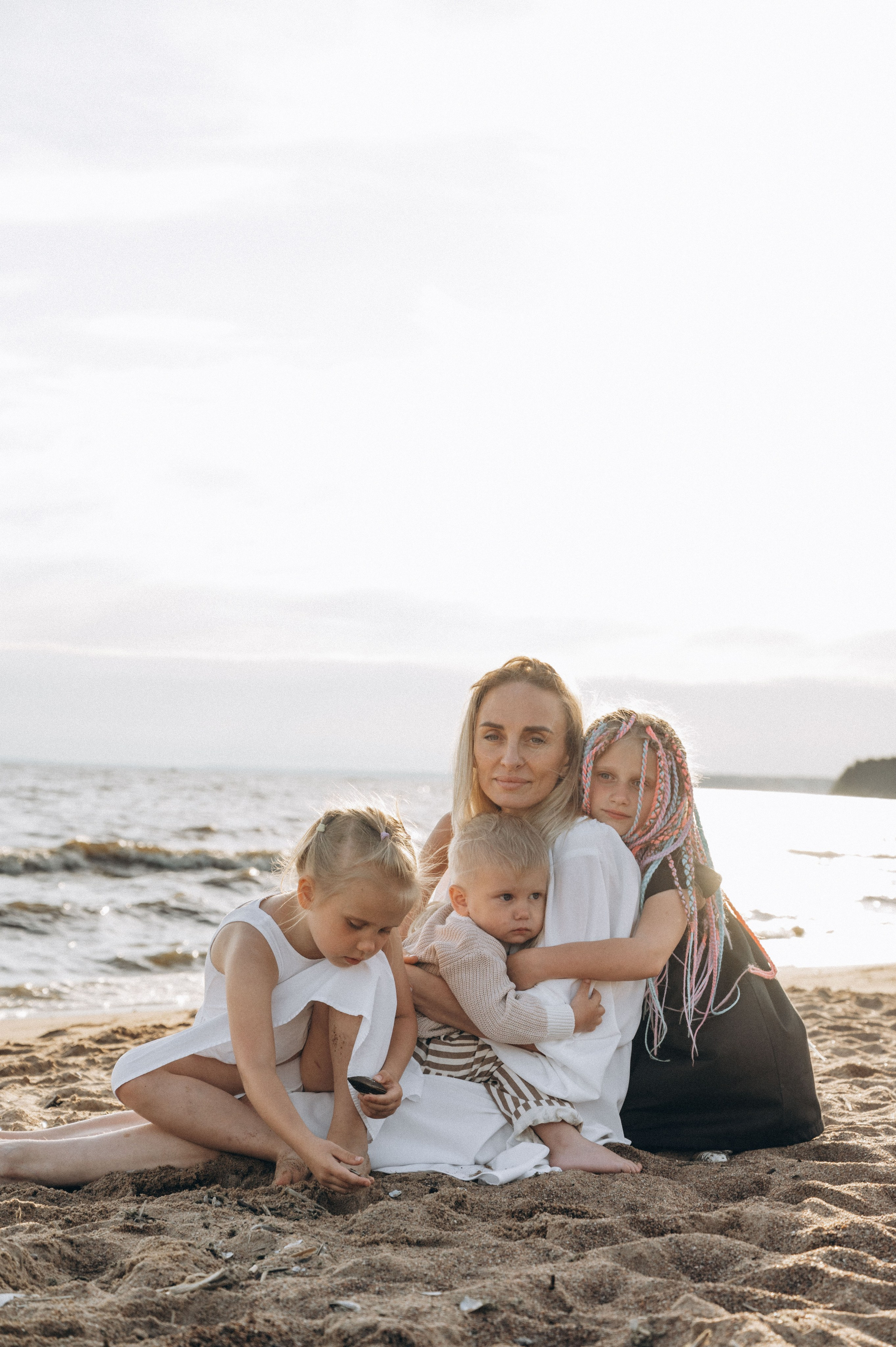 Юлия. Профессиональный фотограф беременности в СПБ. Стильные фотосессии беременности в стиле минимализм и классическая фотография