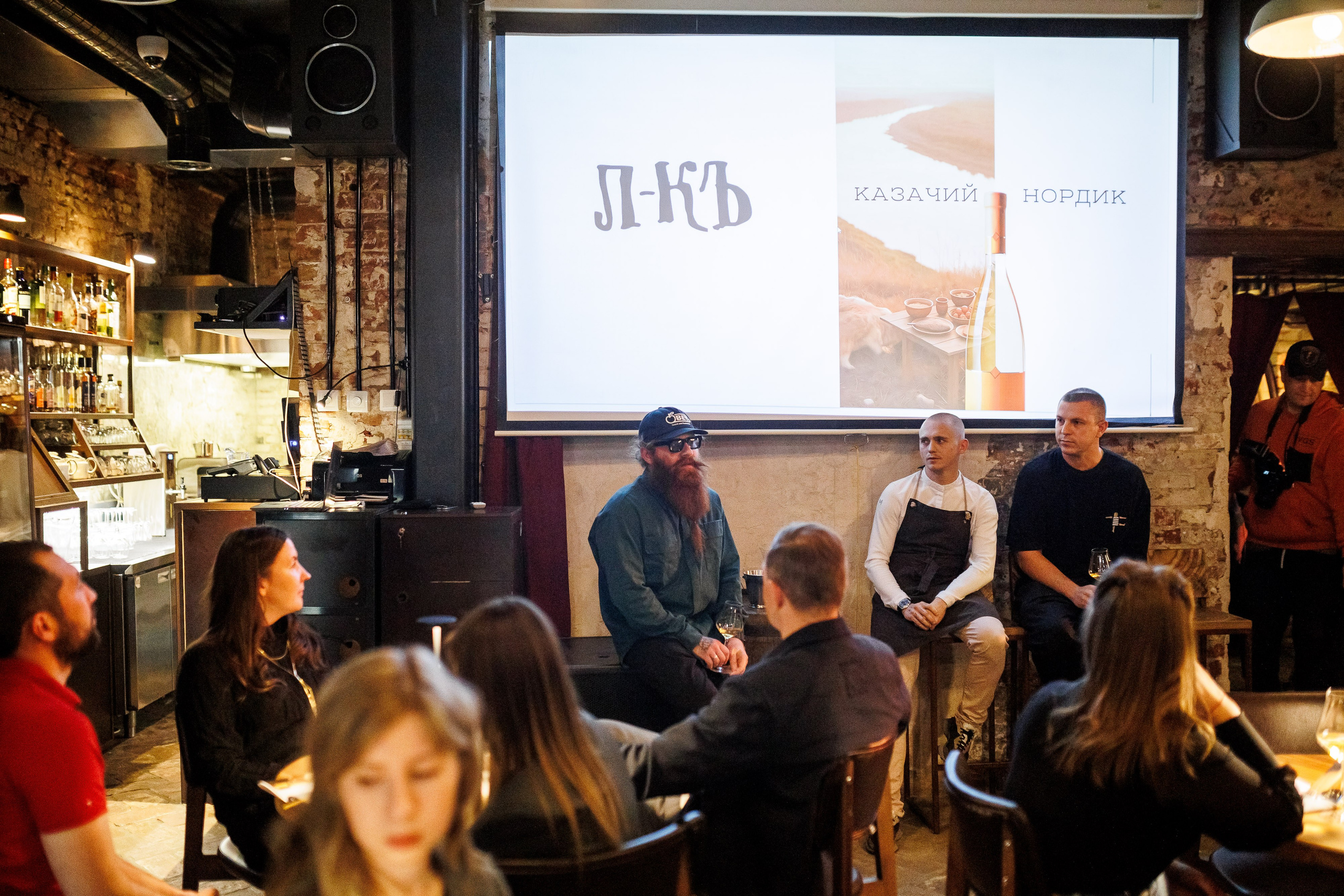 Гастроужин в винном баре ЛЕДНИКЪ. Фотограф Шейдаев Эмин г. Волгоград