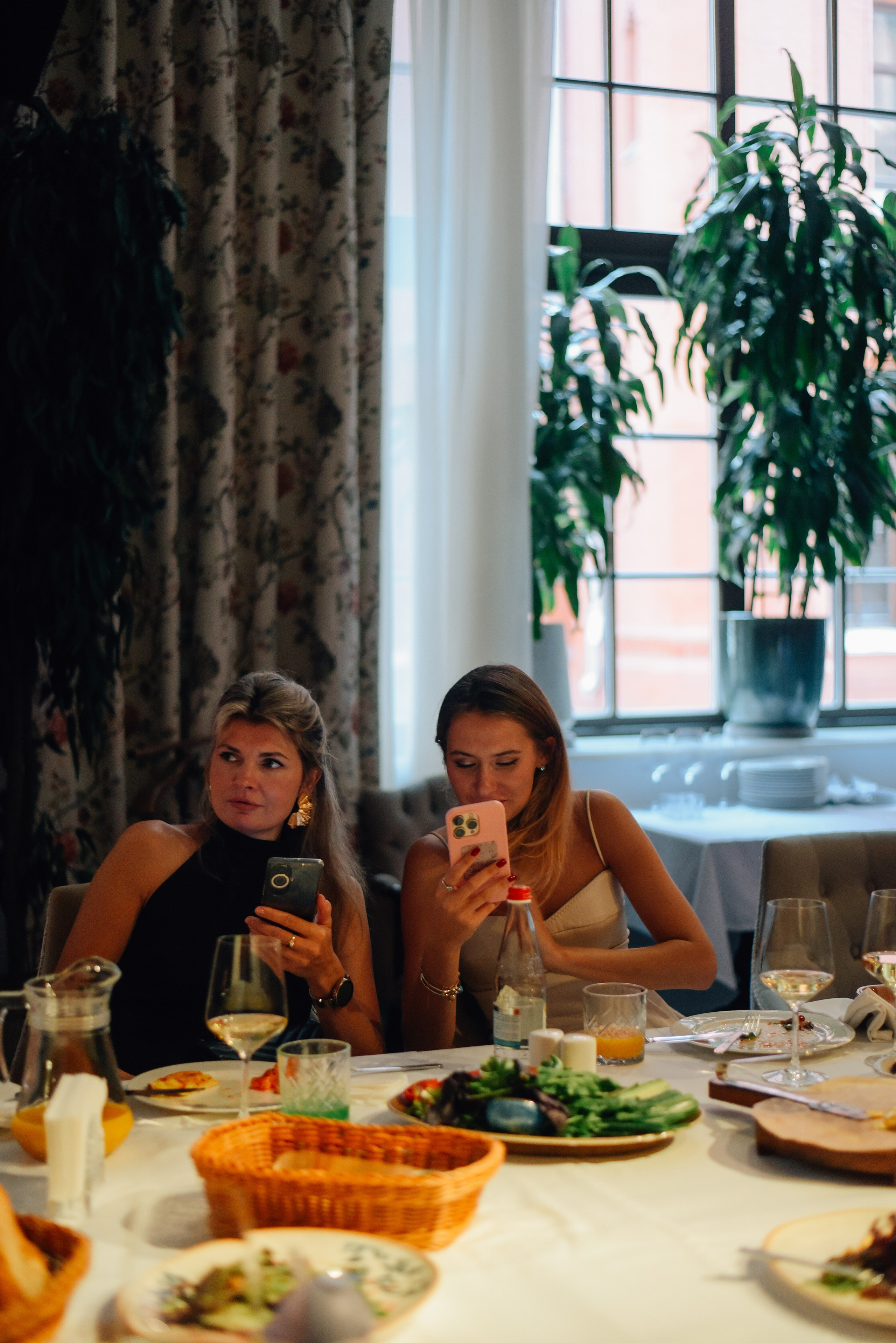 Венчание Храм Живоначальной Троицы на Воробьёвых горах. Фотограф Лола Волна, город Москва