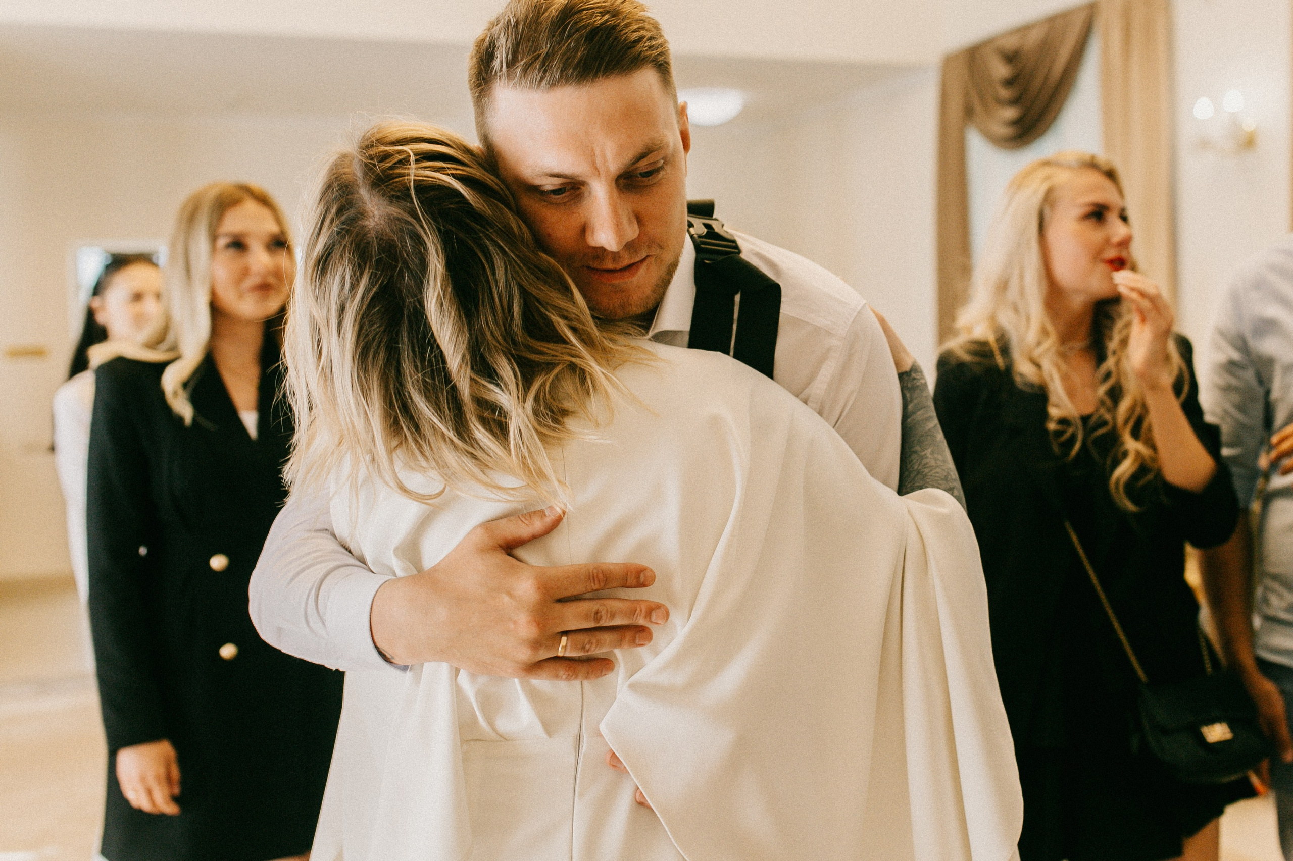 ЗАГС. Эвия и Александр. Фотограф Дарья Воскресенская в Москве