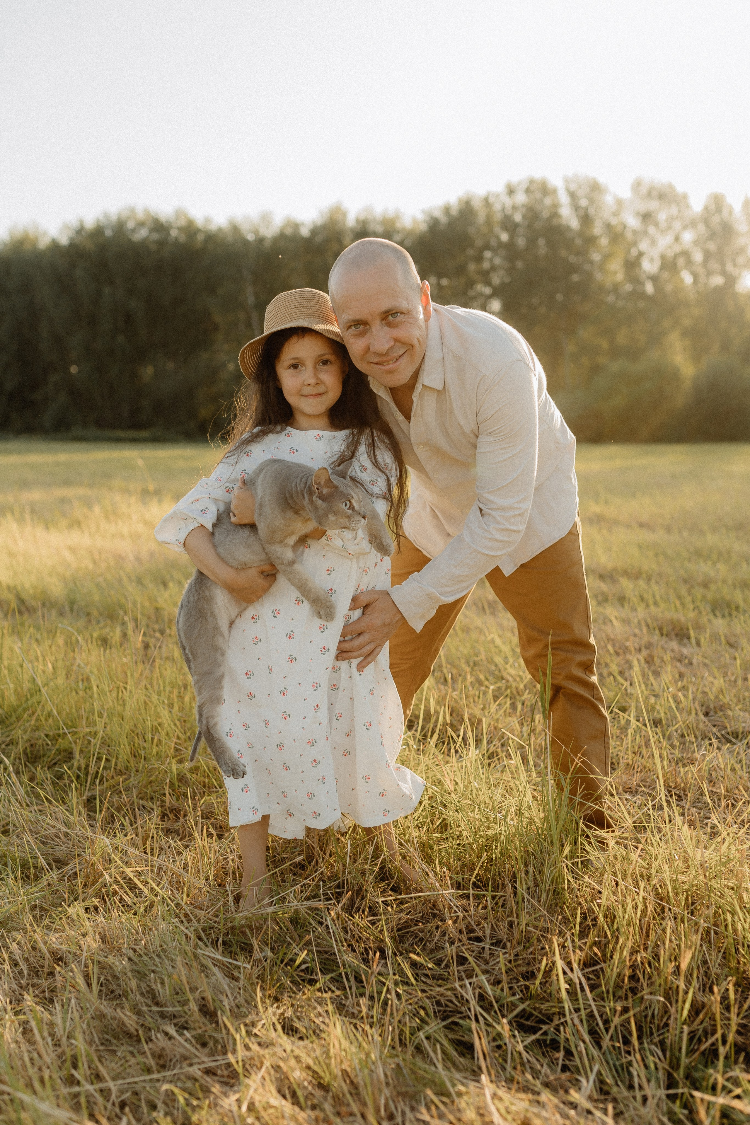 Семейная фотосессия с усатым любимцем. Главная