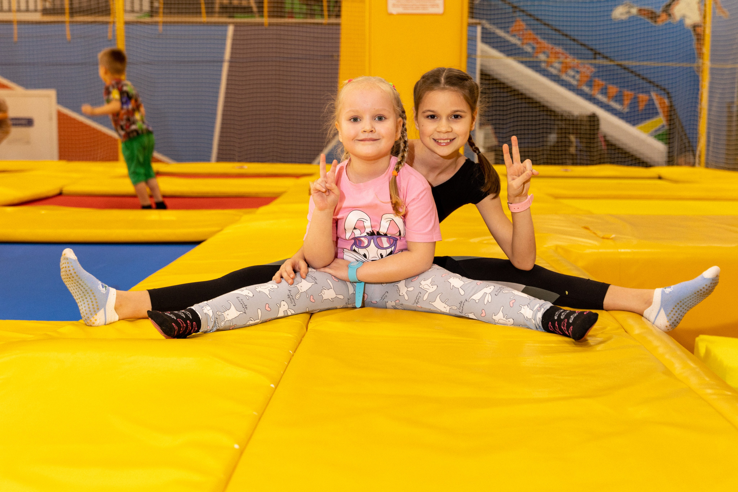 День рождение Артема в CityJump. Выпускные альбомы во Владивостоке