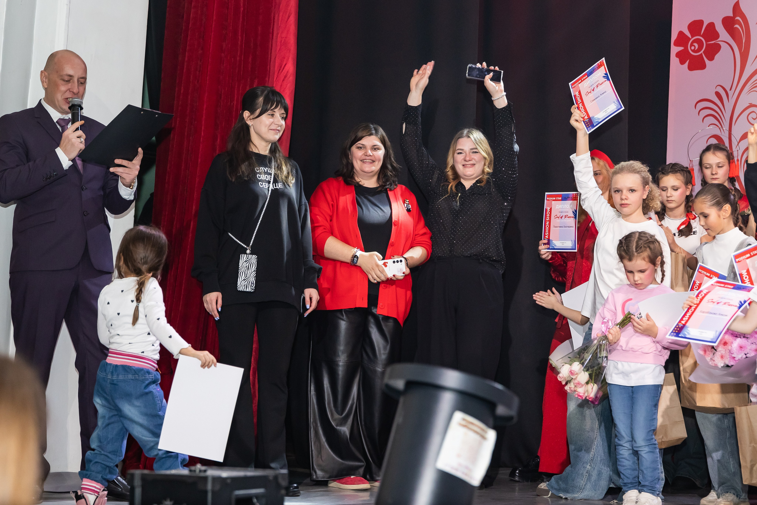 Показ Happy Kids. Выпускные альбомы во Владивостоке