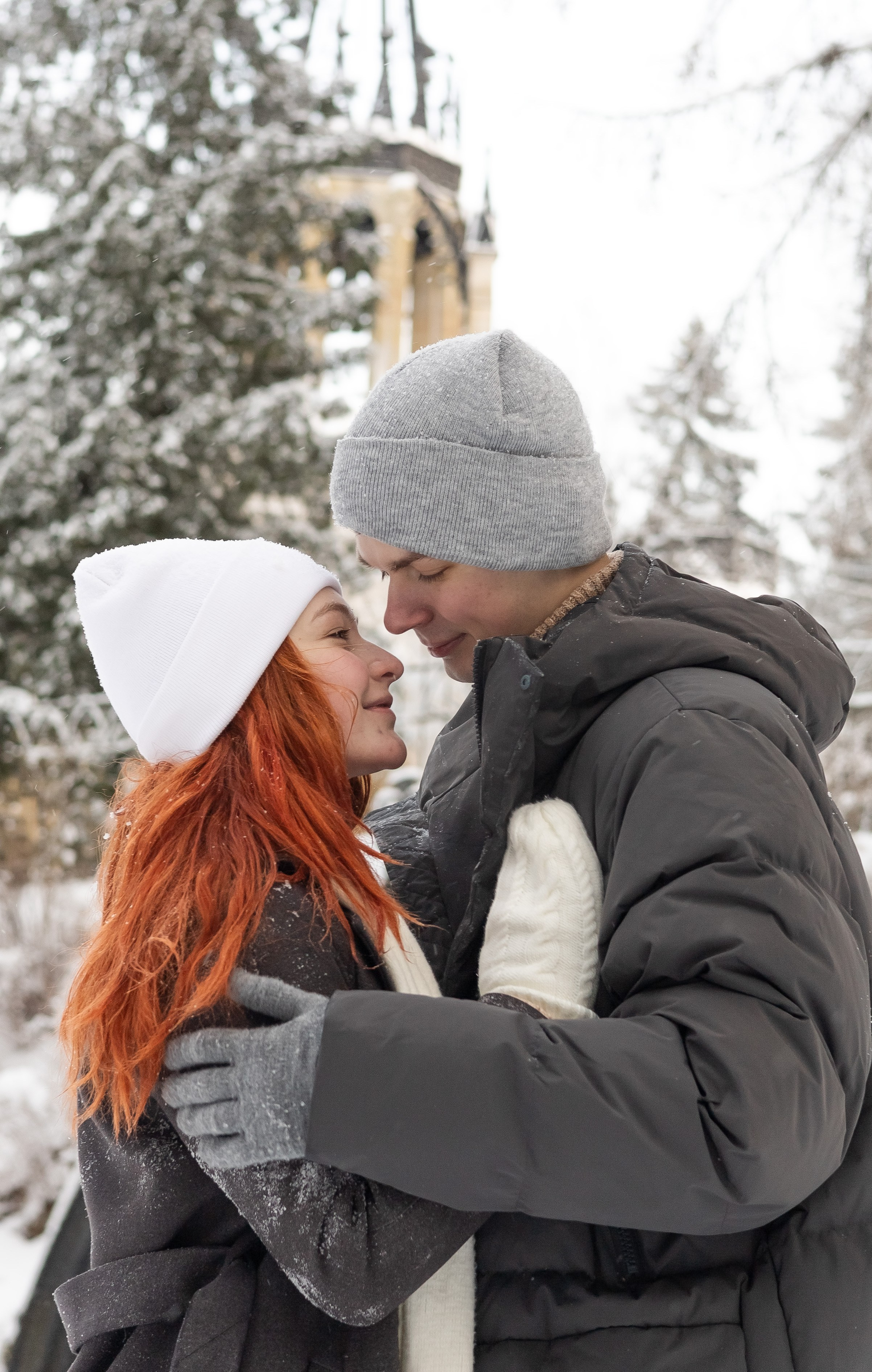 Николь и Егор. Зимняя фотосессия в Шуваловском парке. Портретный фотограф Панферова Регина г. Санкт-Петербург, г. Казань
