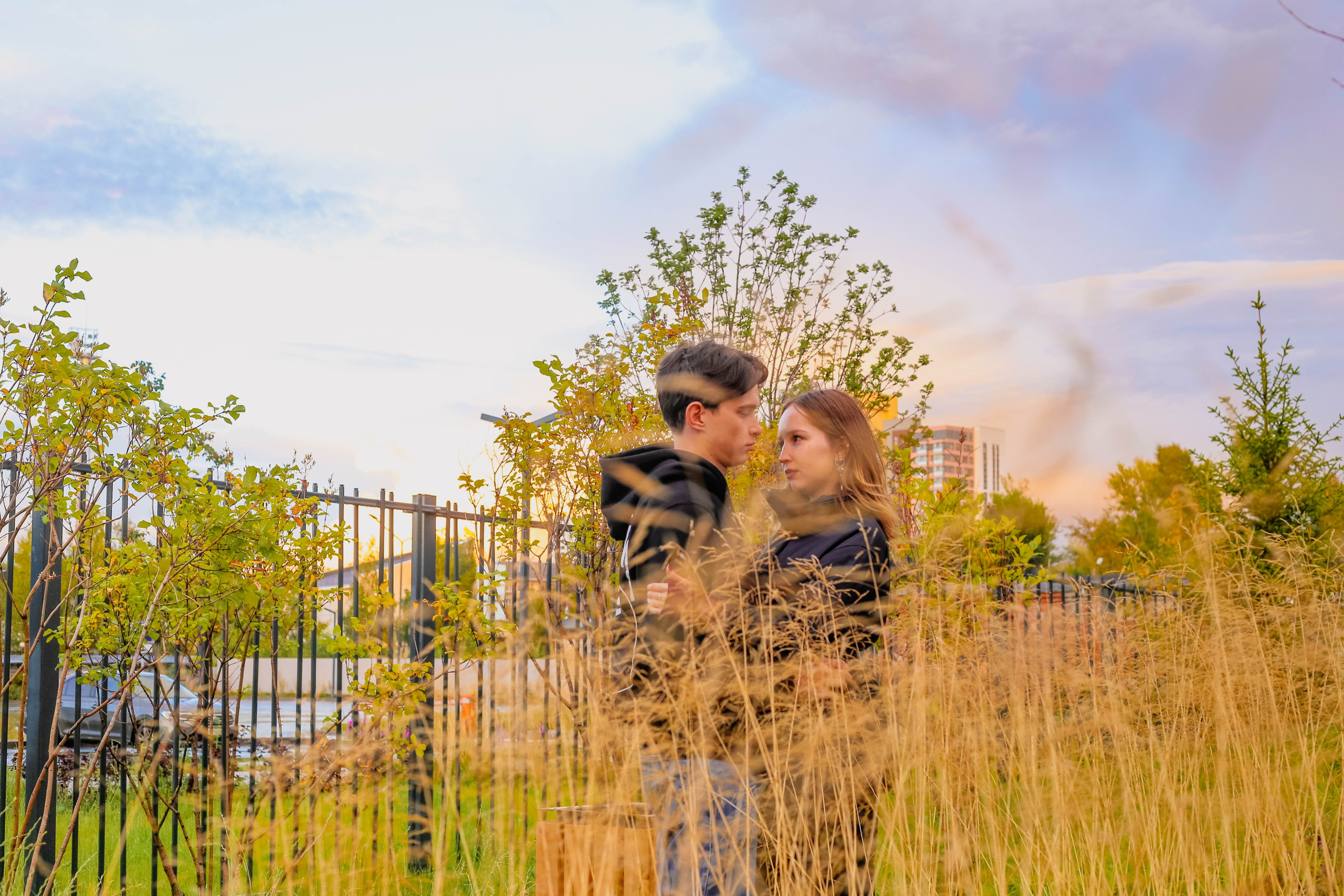 Максим и Алина. Фотограф Пермь. Фотосессия в фотостудии Перми и на свежем воздухе