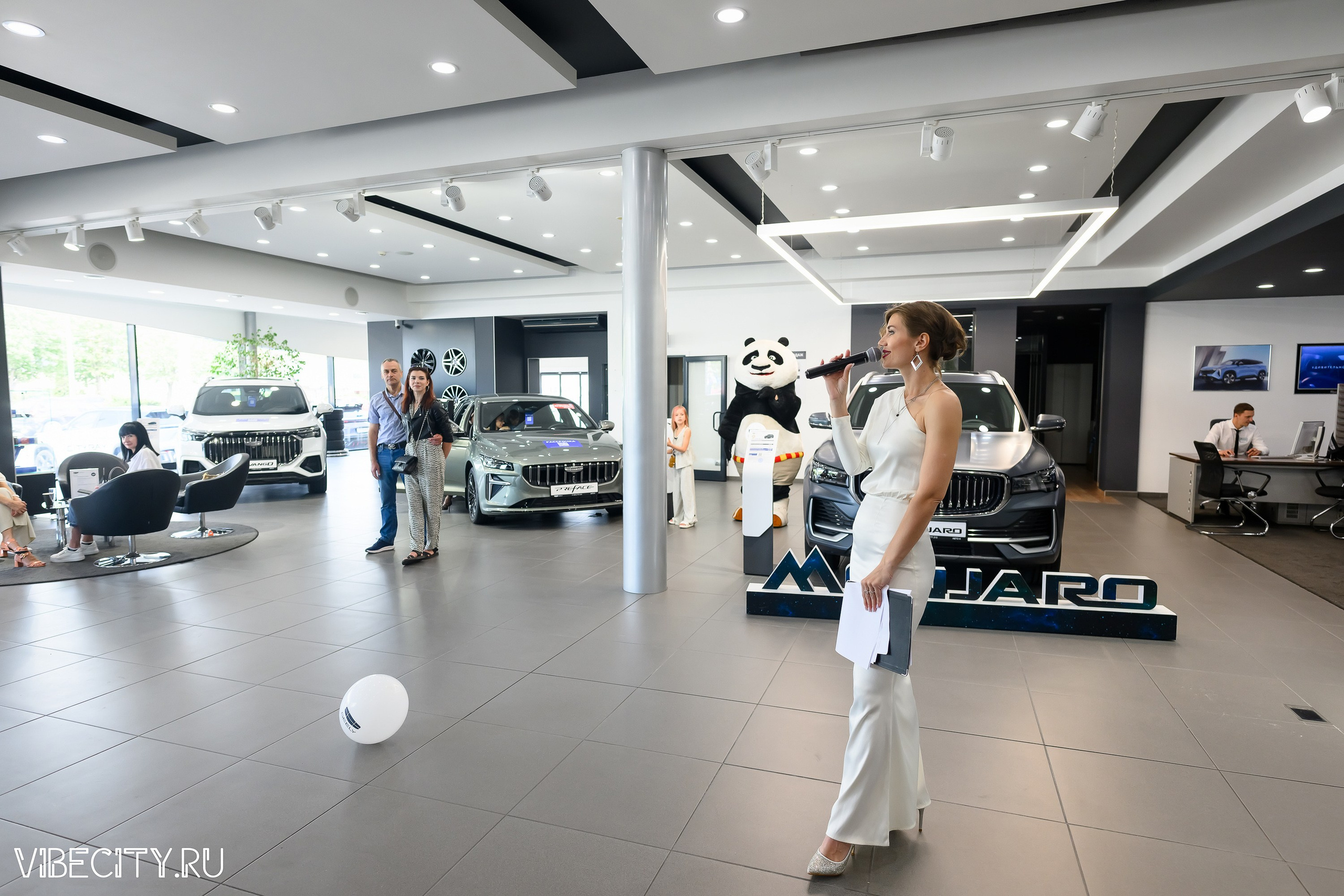 Презентация Geely Manjaro. VIBECITY.RU Вайб Сити Ру Фоторепортажи Фотоотчеты Калининград