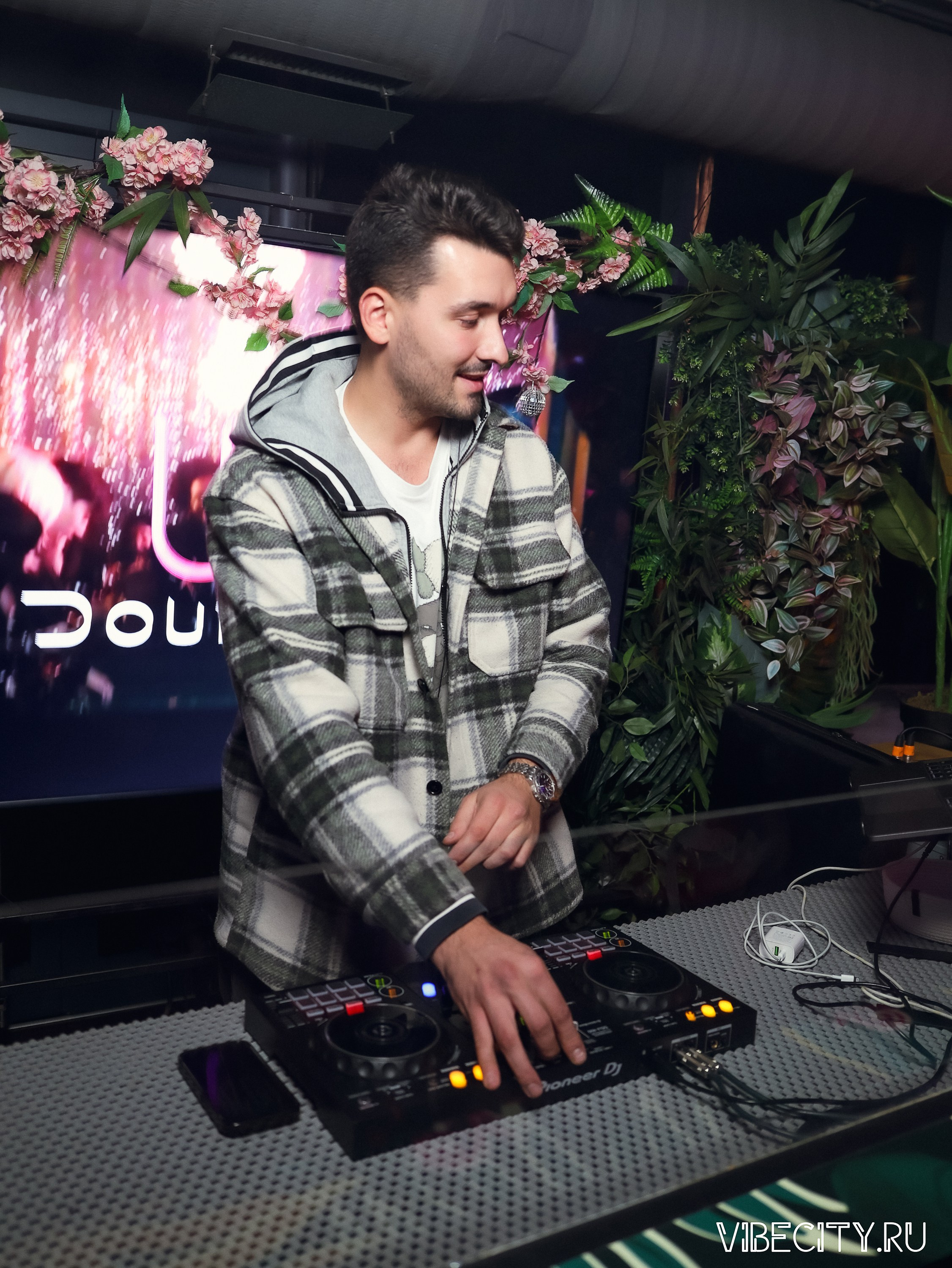 DOUBLE U. VIBECITY.RU Вайб Сити Ру Фоторепортажи Фотоотчеты Калининград