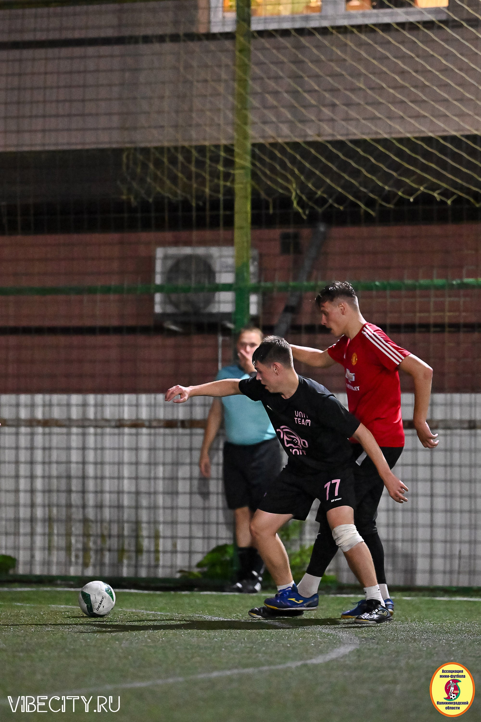 ФИНАЛЬНЫЕ ИГРЫ КУБКА МИНИ-ФУТБОЛЬНОЙ ЛИГИ И КУБКА КОРПОРАТИВНОЙ МФЛ 2025. VIBECITY.RU Вайб Сити Ру Фоторепортажи Фотоотчеты Калининград