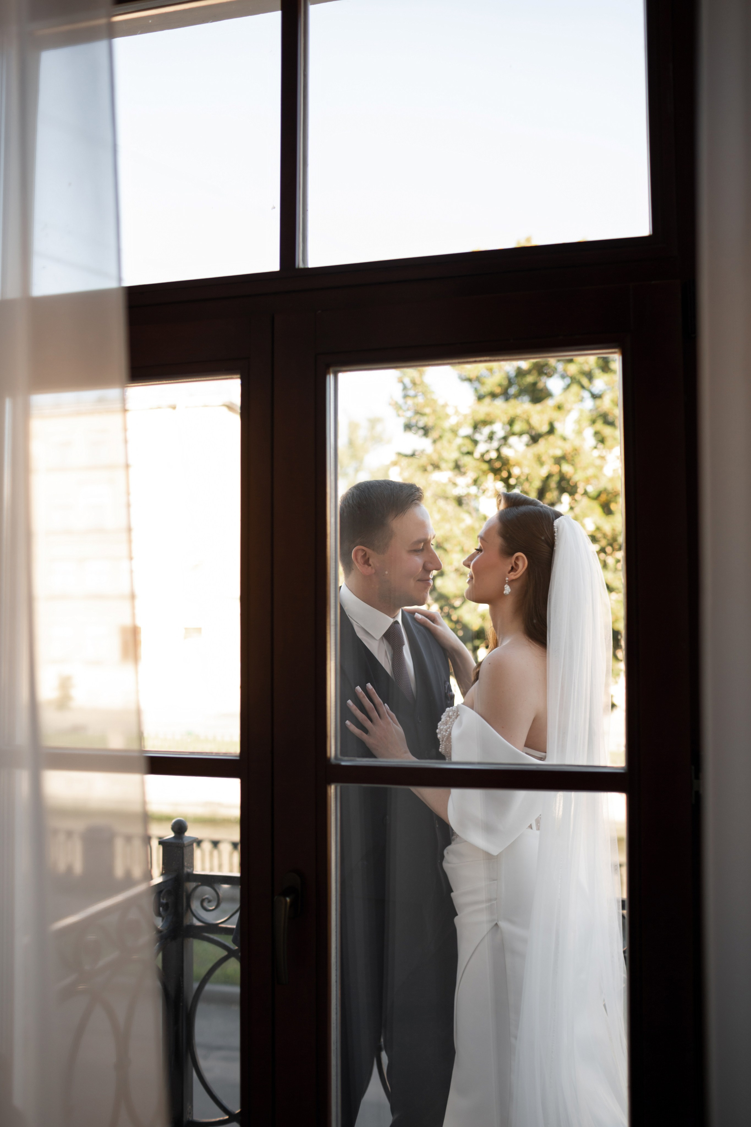 Свадьба в Петербурге в сентябре. Свадебный фотограф Кирилл Белый