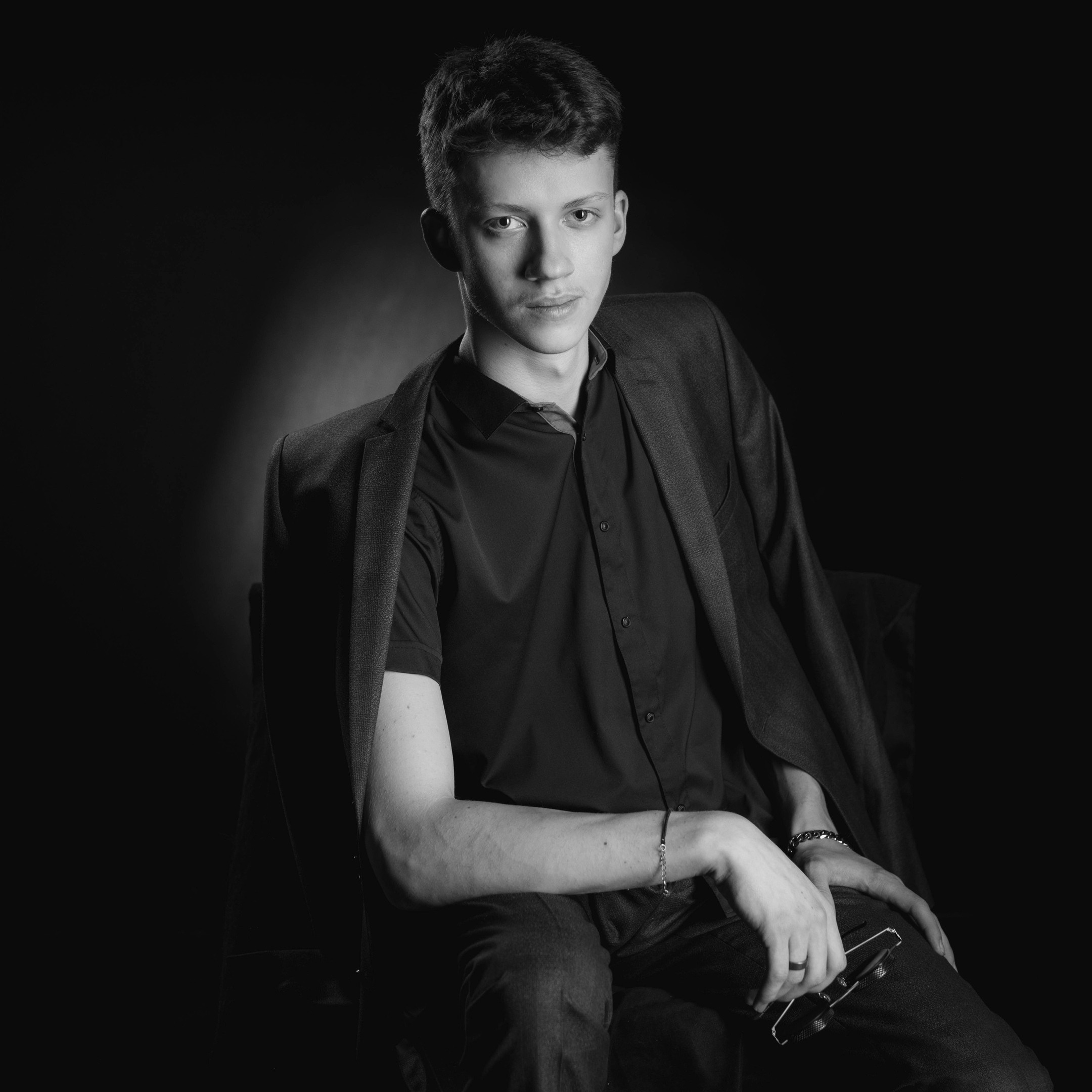 Взрослые. Портретный фотограф Денис Милютин