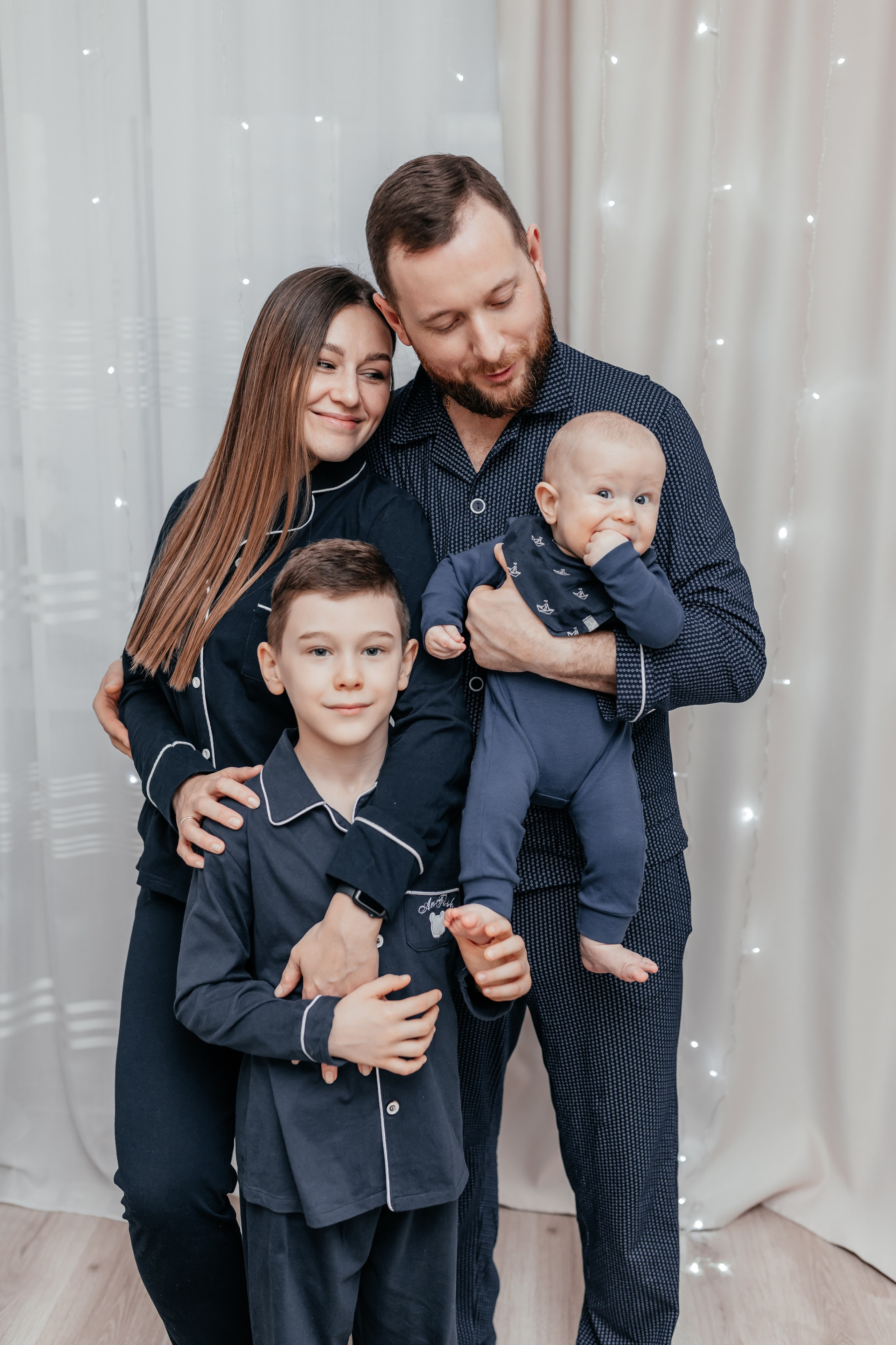 Саша, Кристина, Богдан, Степа. Семейный и домашний фотограф в Москве и МО Королева Валерия