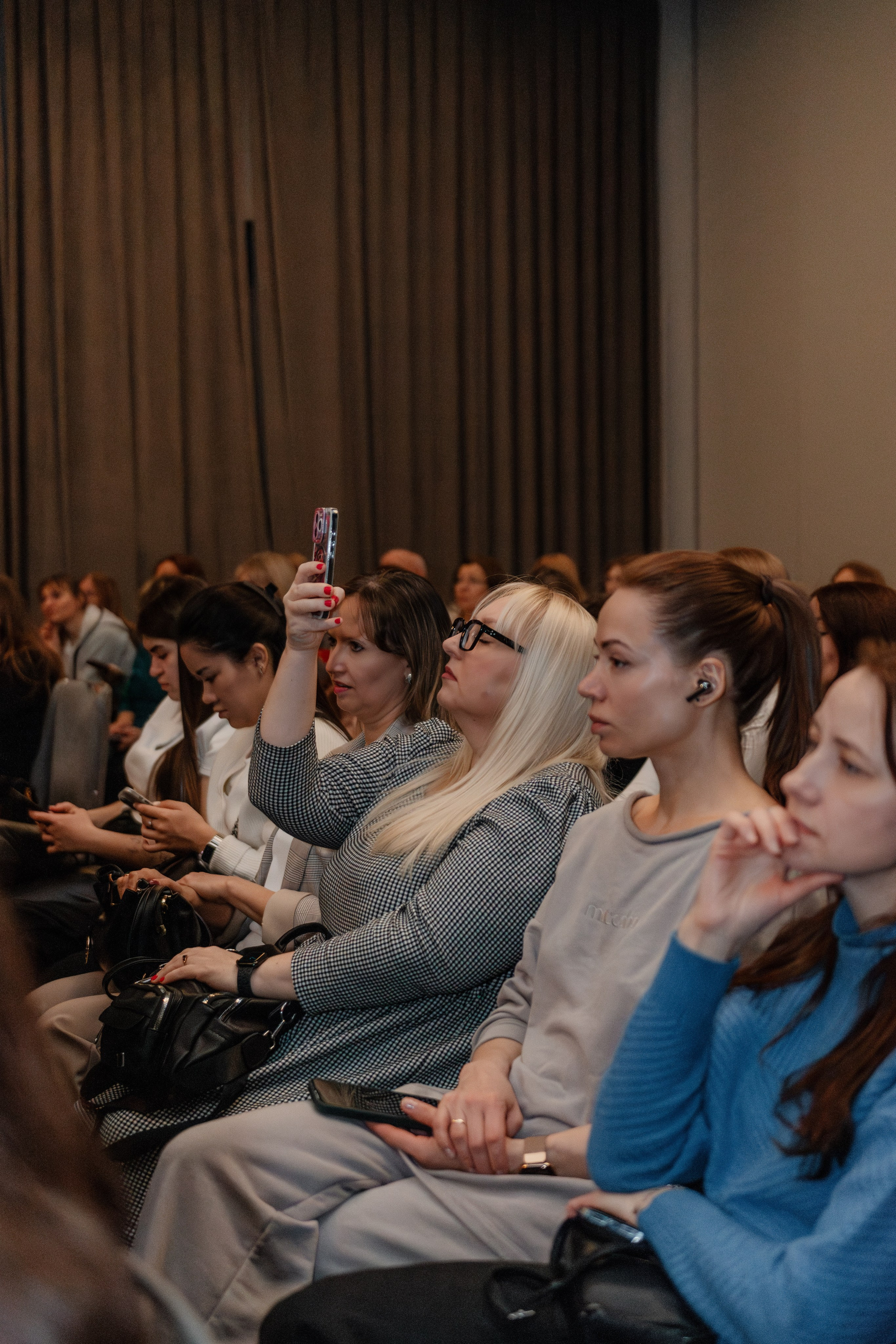 РУССКИЙ ЭКСПРЕСС