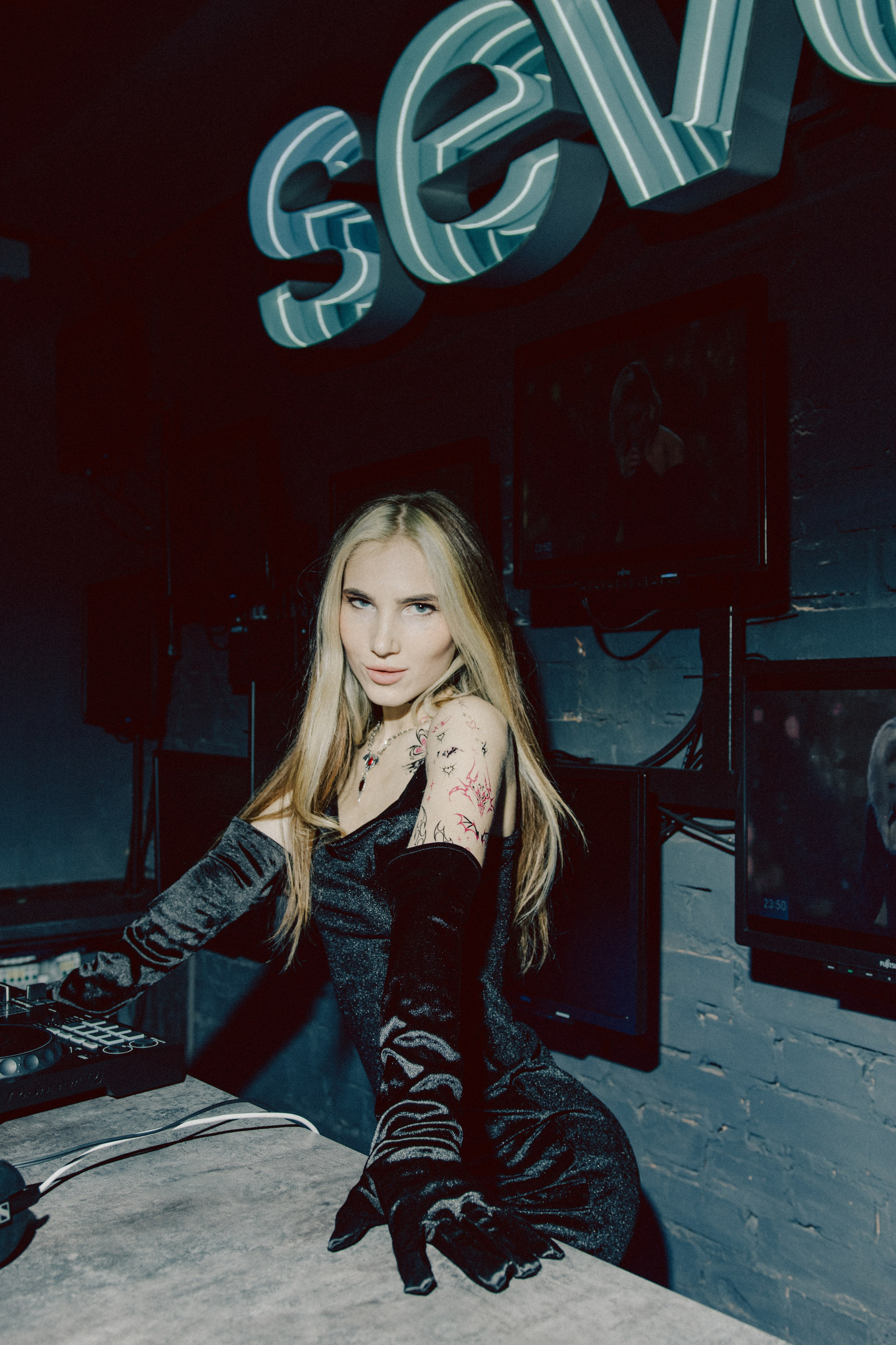 SEVEN bar — New Year