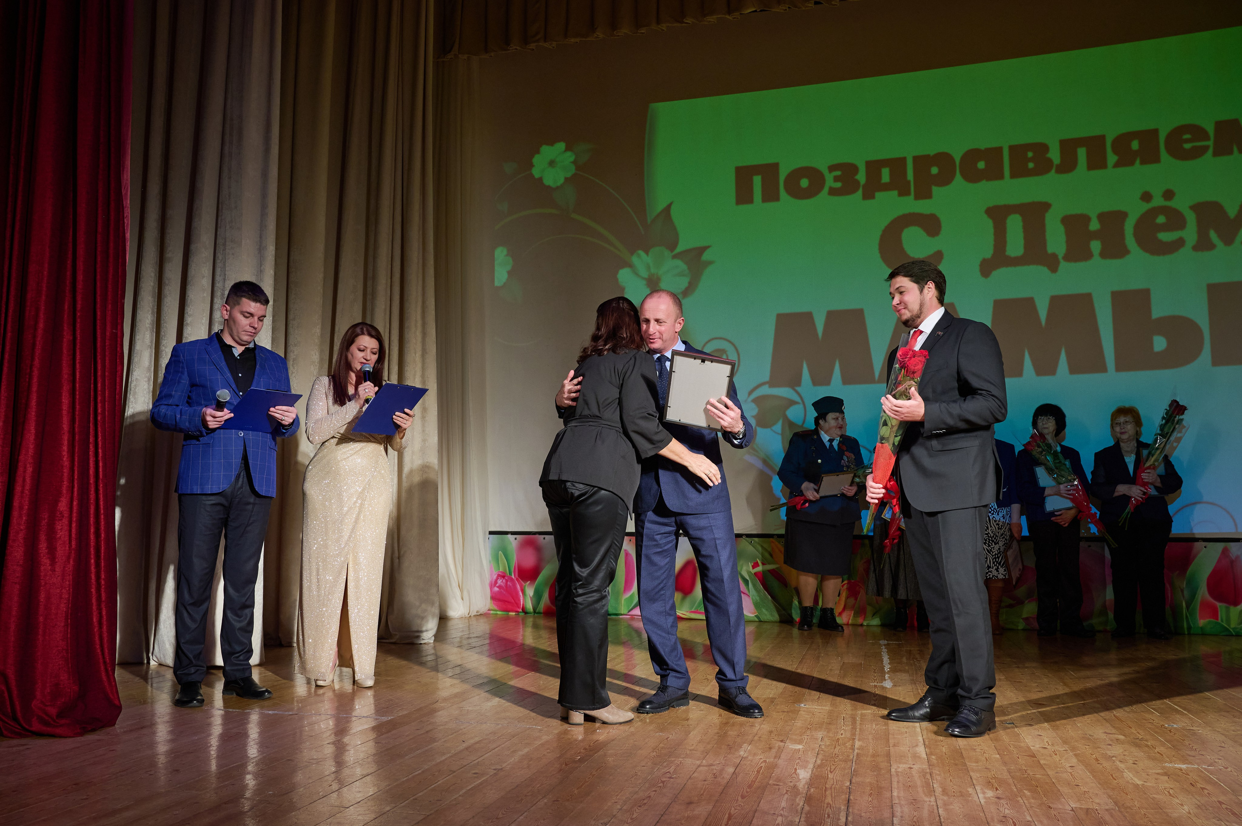 День матери. Кабардинка. Жизнь курорта Кабардинка в фотографиях