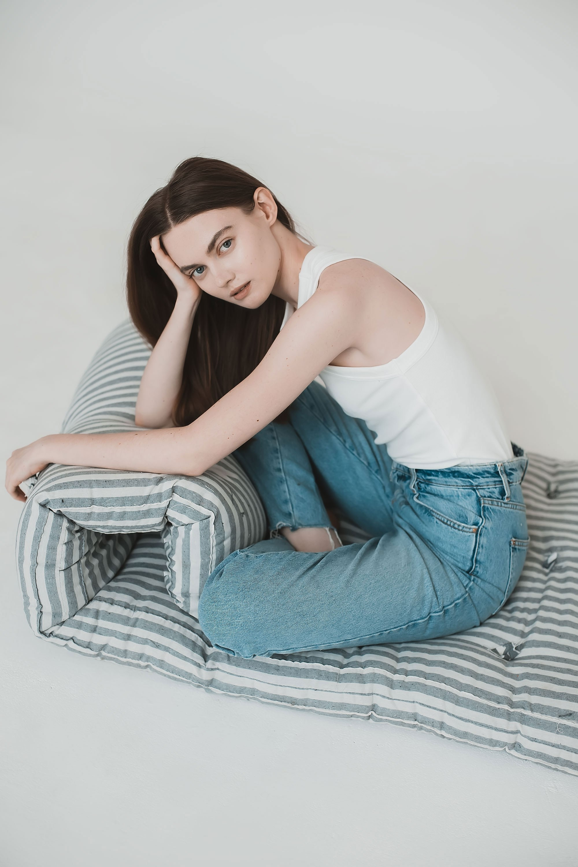 Минималистическая съёмка на матрасе. Семейный, индивидуальный фотограф в Москве Ангели Марина