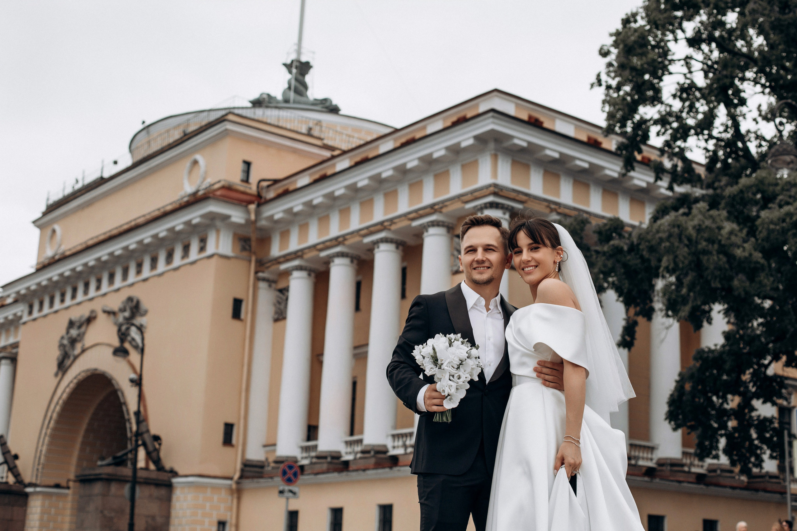 Свадьба на катере. Свадебный фотограф в Санкт-Петербурге Вика Стукачева